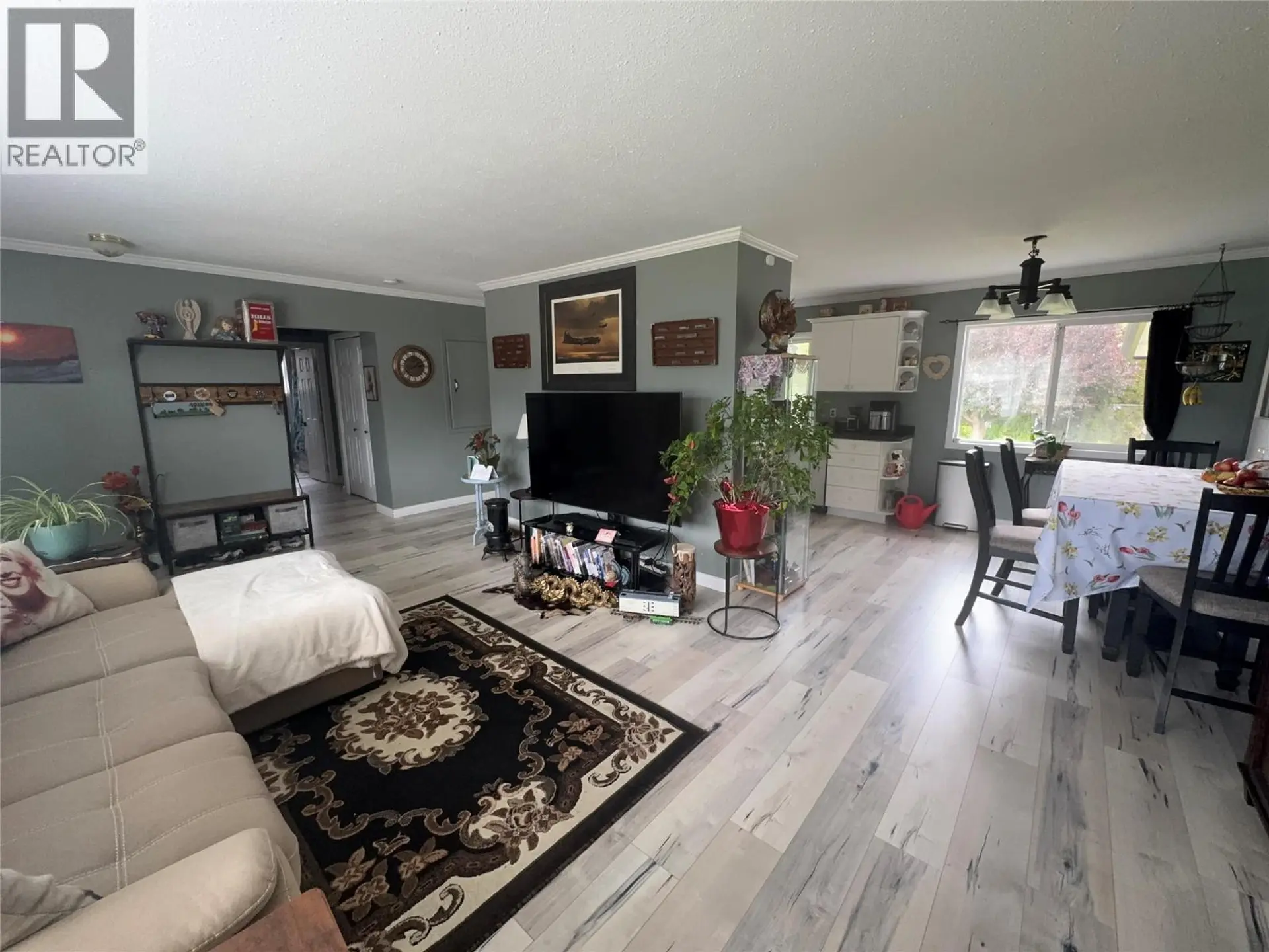 2225 Merritt Avenue - Image 2