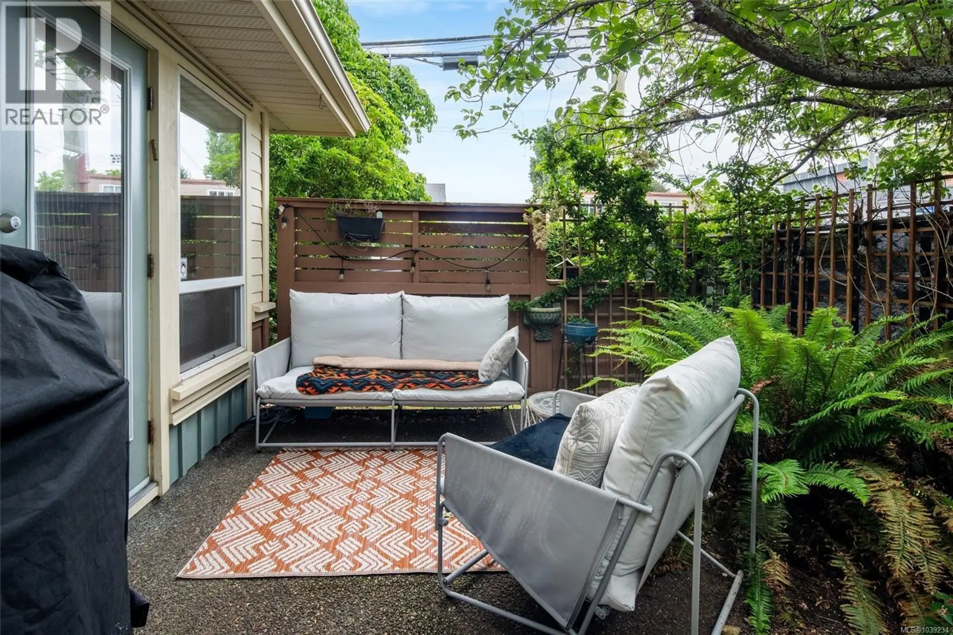 #16 1019 North Park St - Image 18
