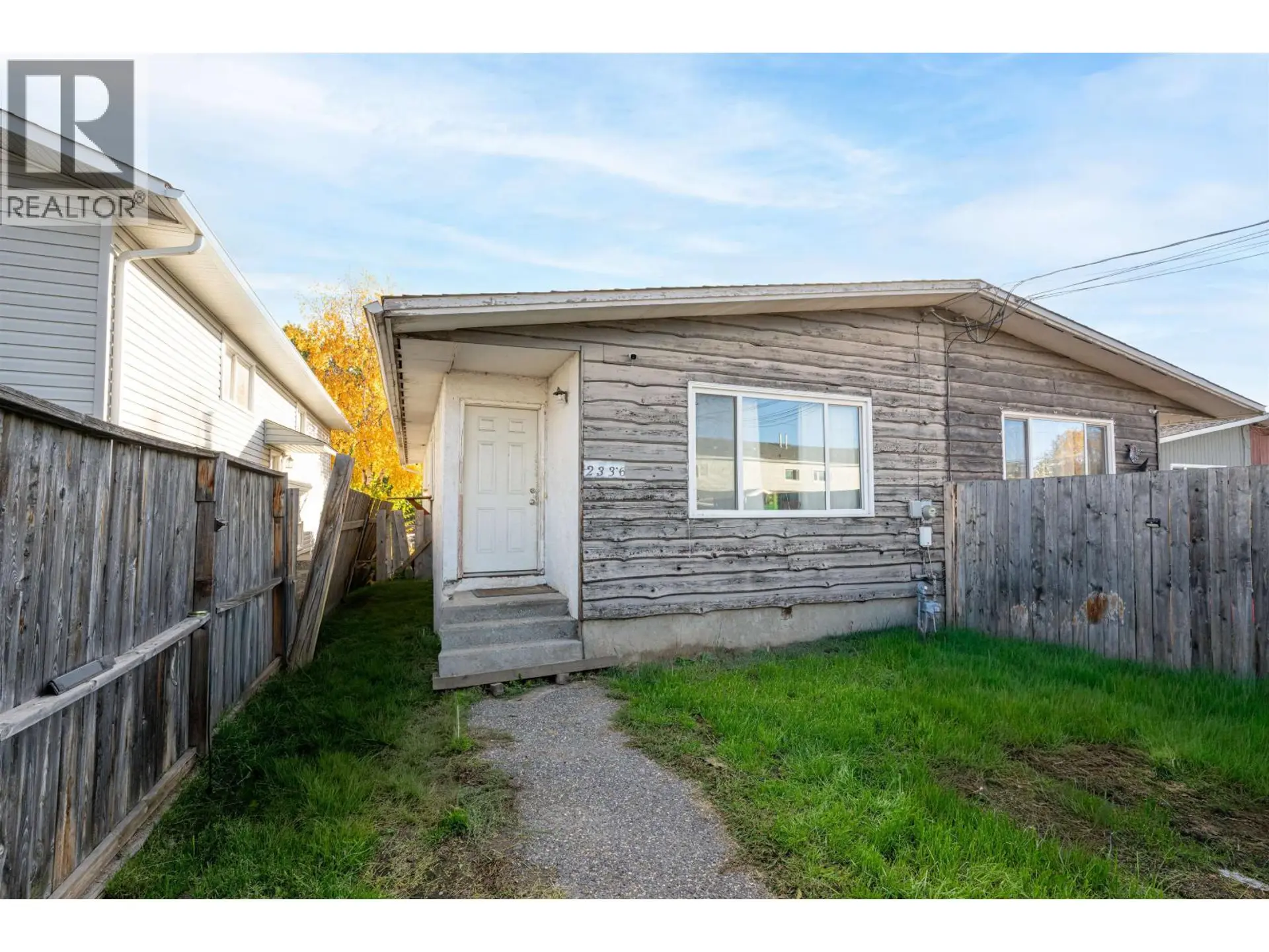 2336 VICTORIA STREET - Image 1