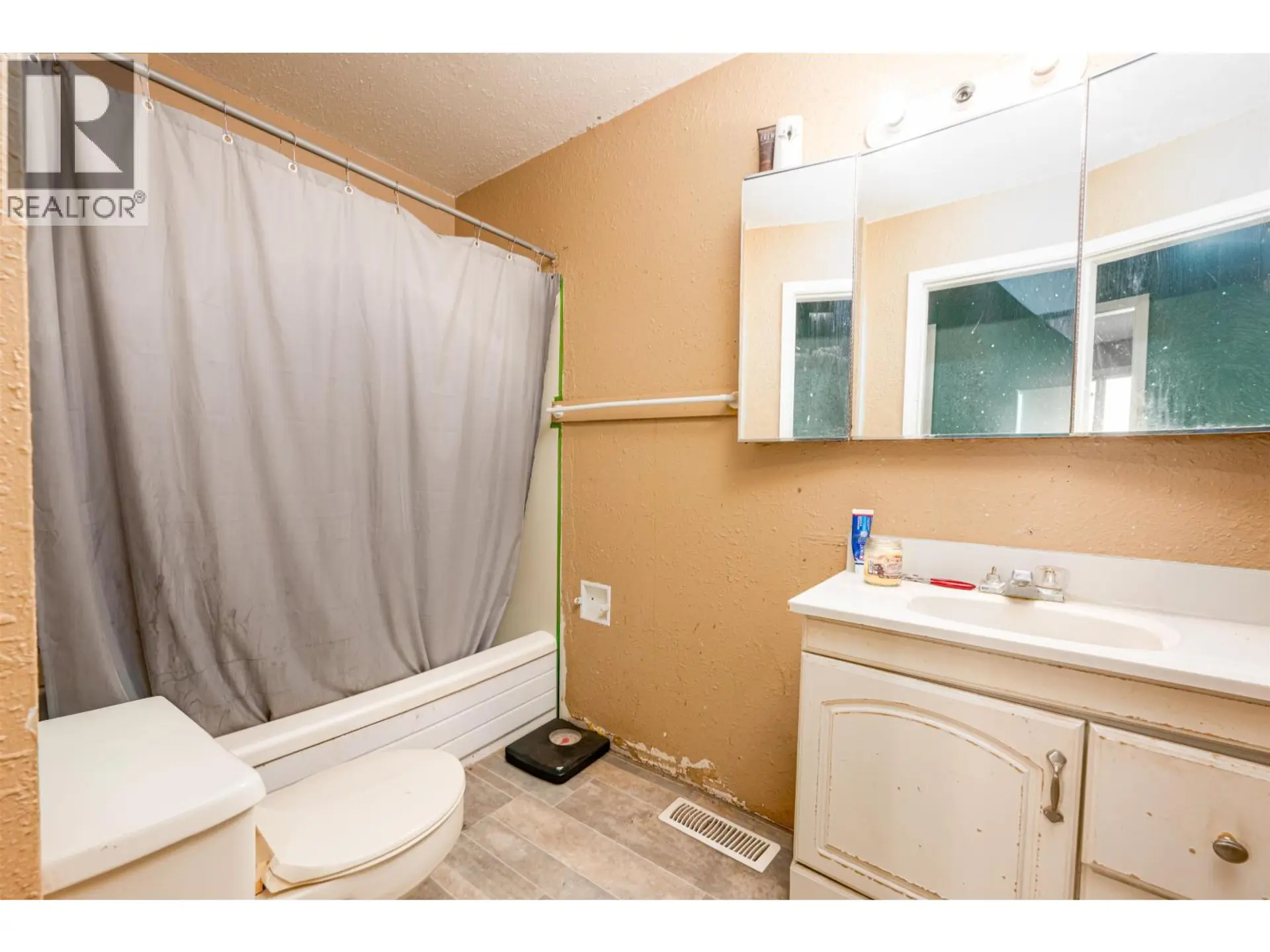 2336 VICTORIA STREET - Image 11