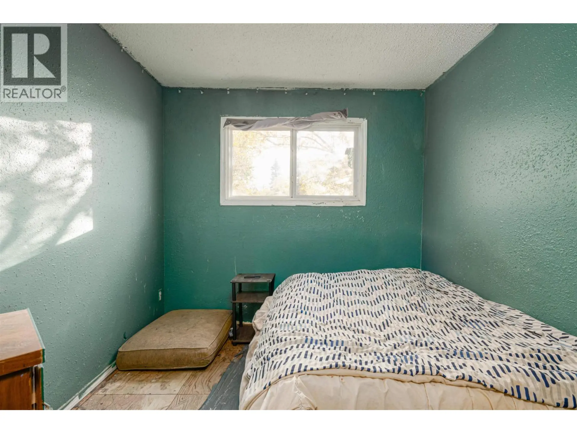2336 VICTORIA STREET - Image 8