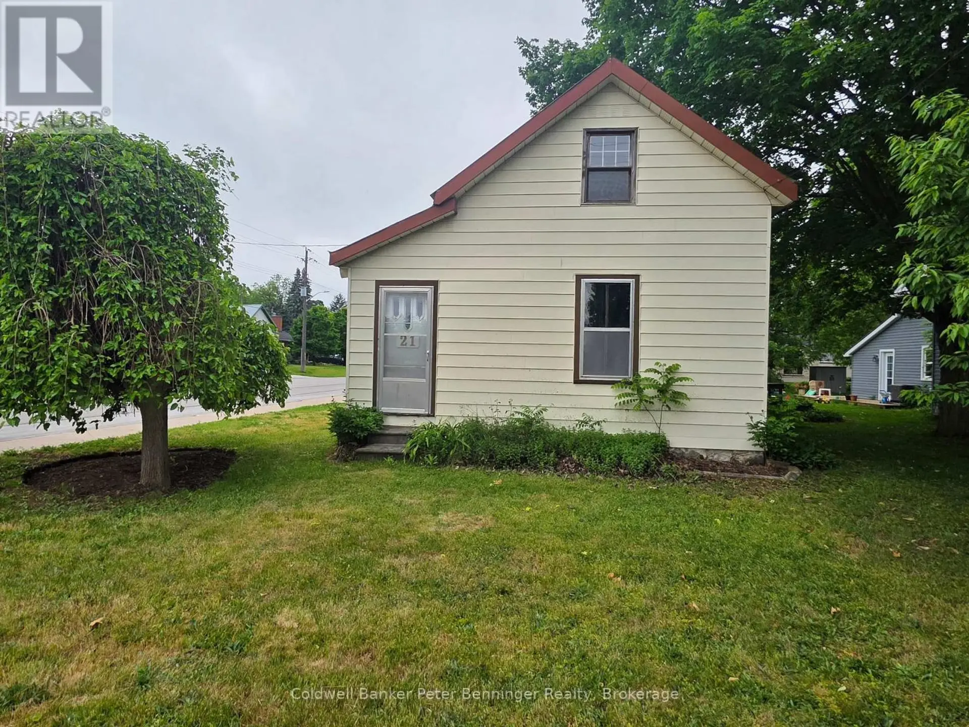 21 PETER STREET S - Image 4