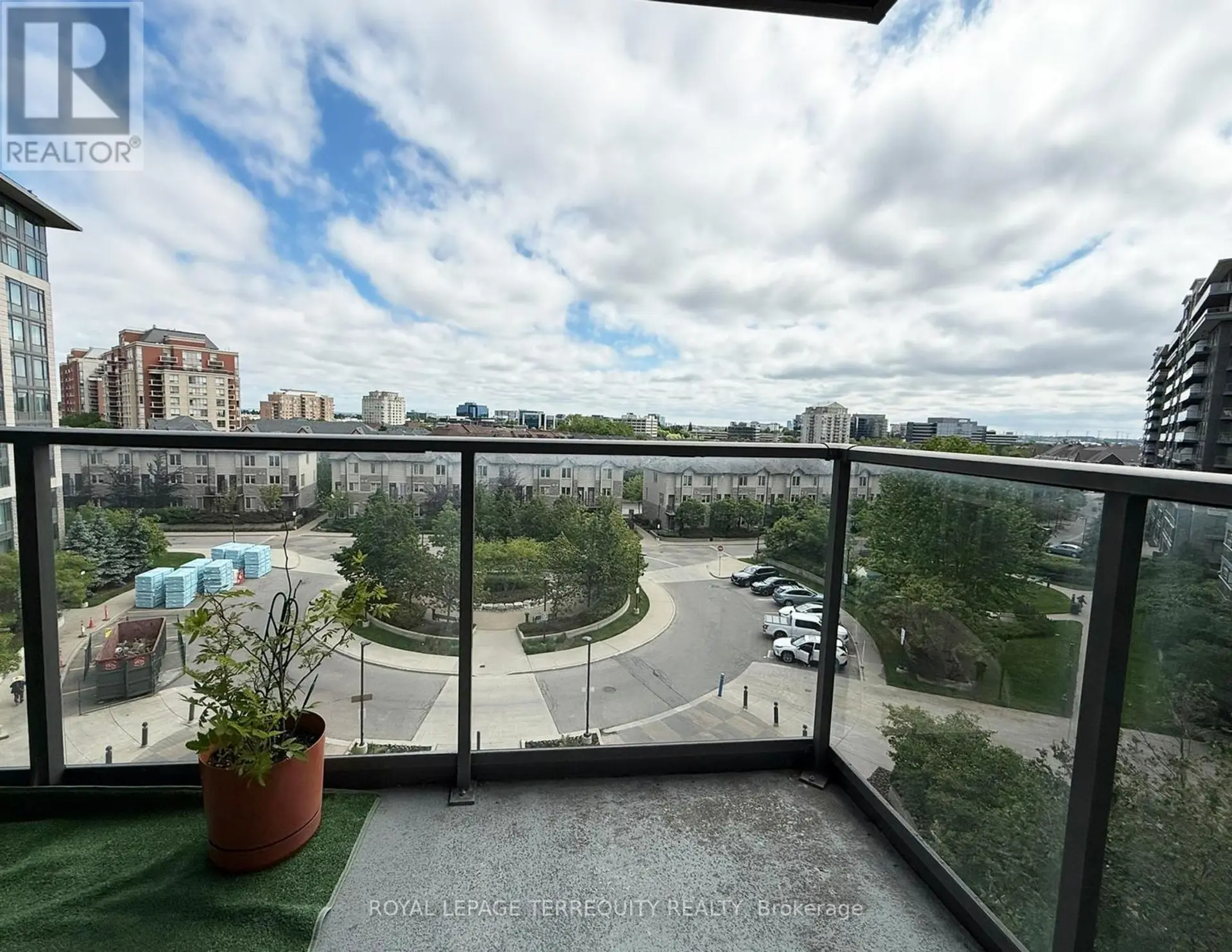 #709 253 SOUTH PARK ROAD - Image 12