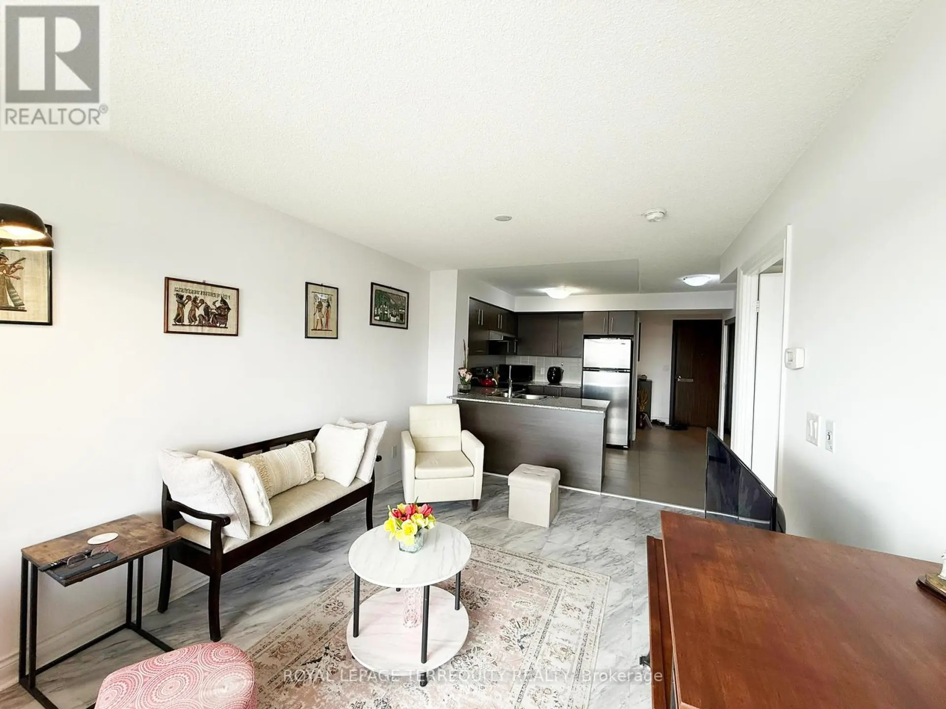 #709 253 SOUTH PARK ROAD - Image 3