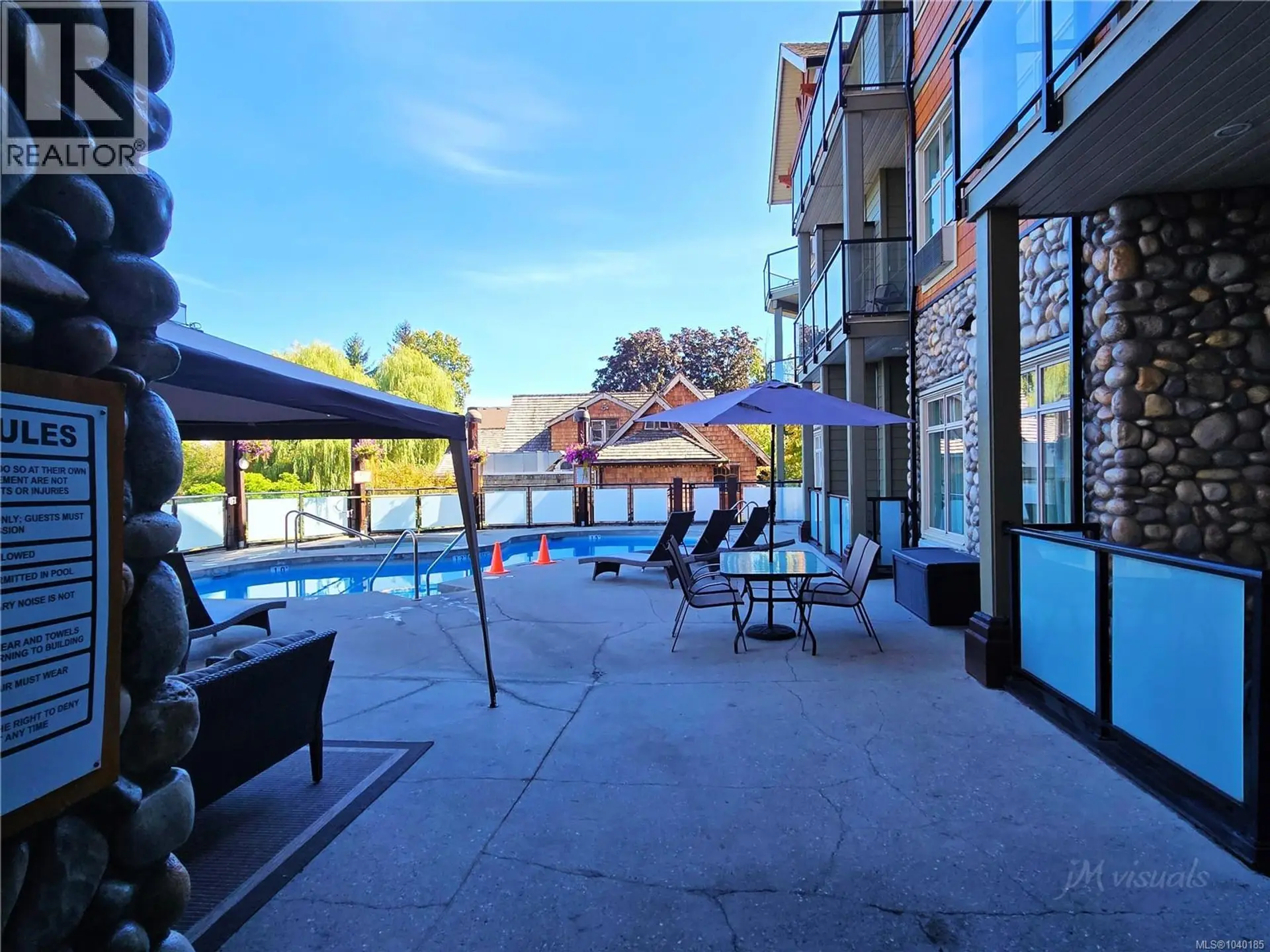 #101 ABCD 1730 Riverside Lane - Image 12
