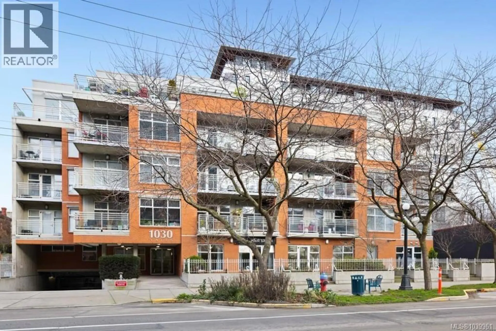 #207 1030 Yates St - Image 1