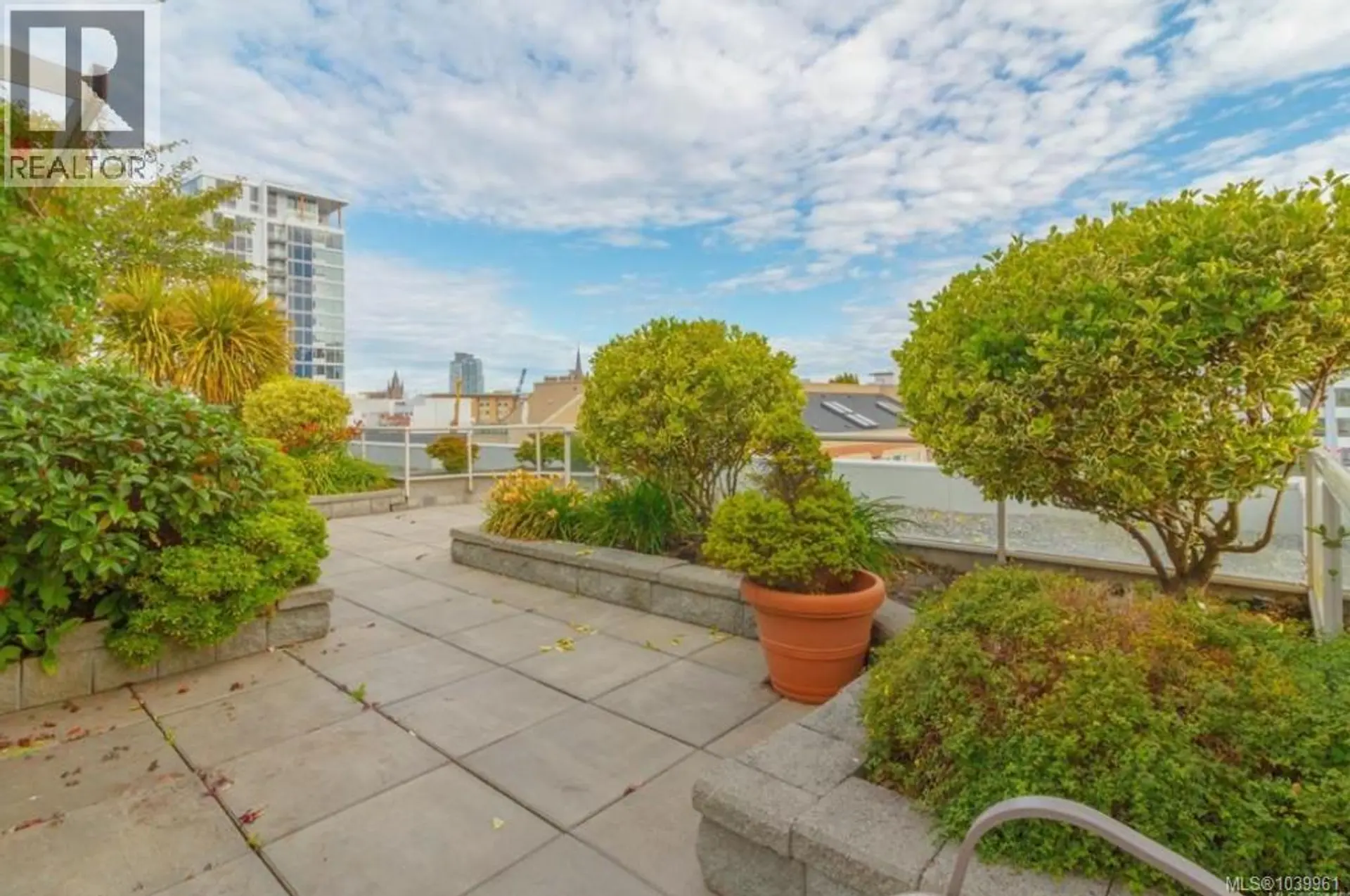 #207 1030 Yates St - Image 3