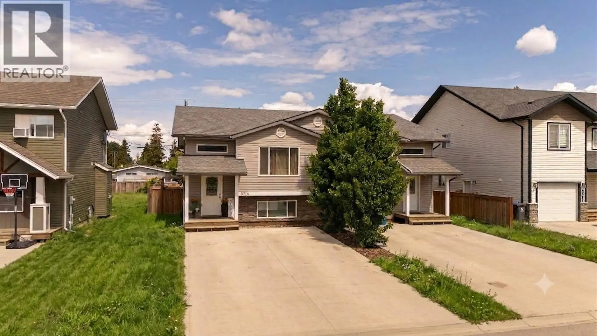 9218 102 AVENUE - Image 1