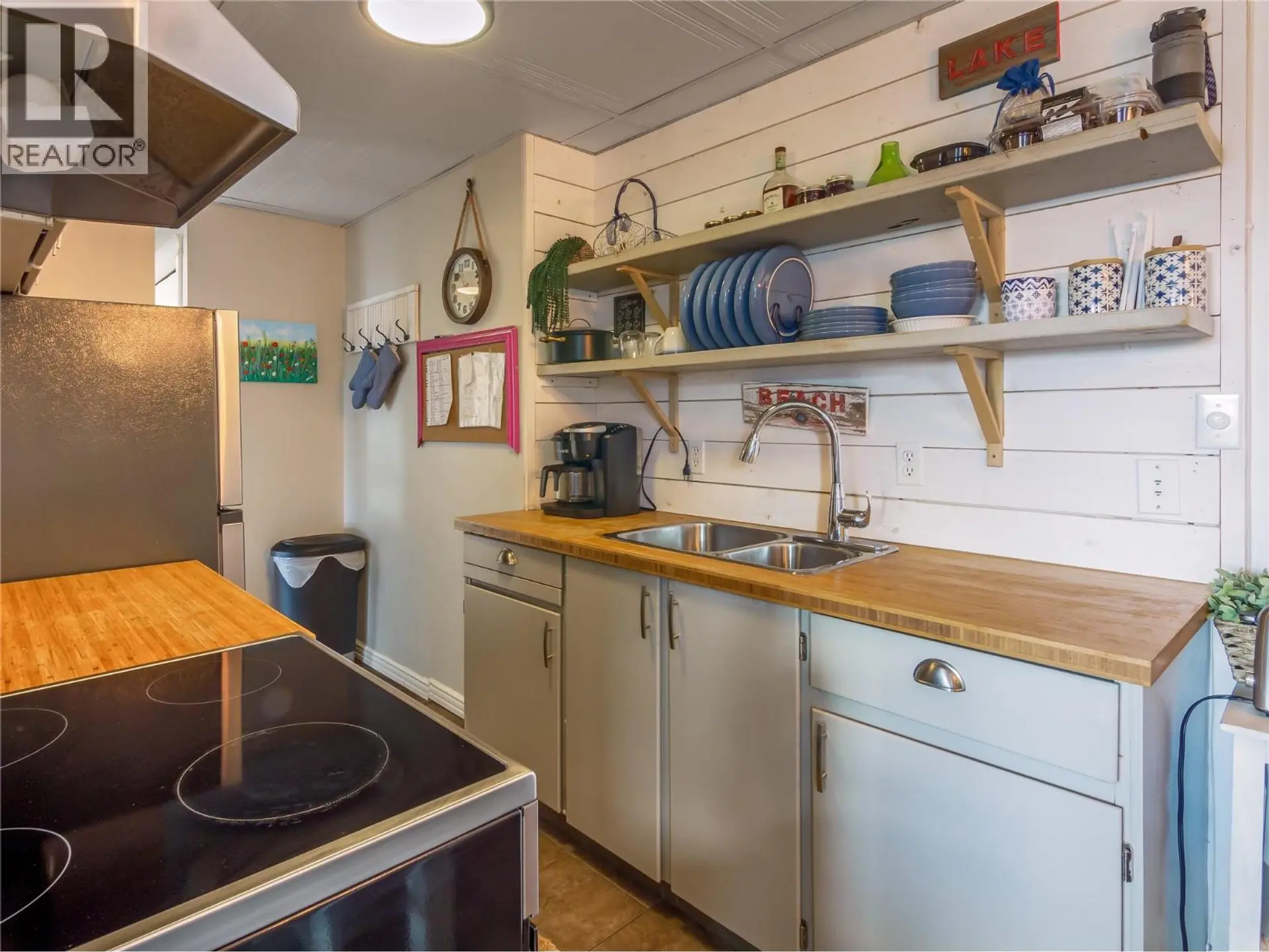 #301 922 Dynes Avenue - Image 5