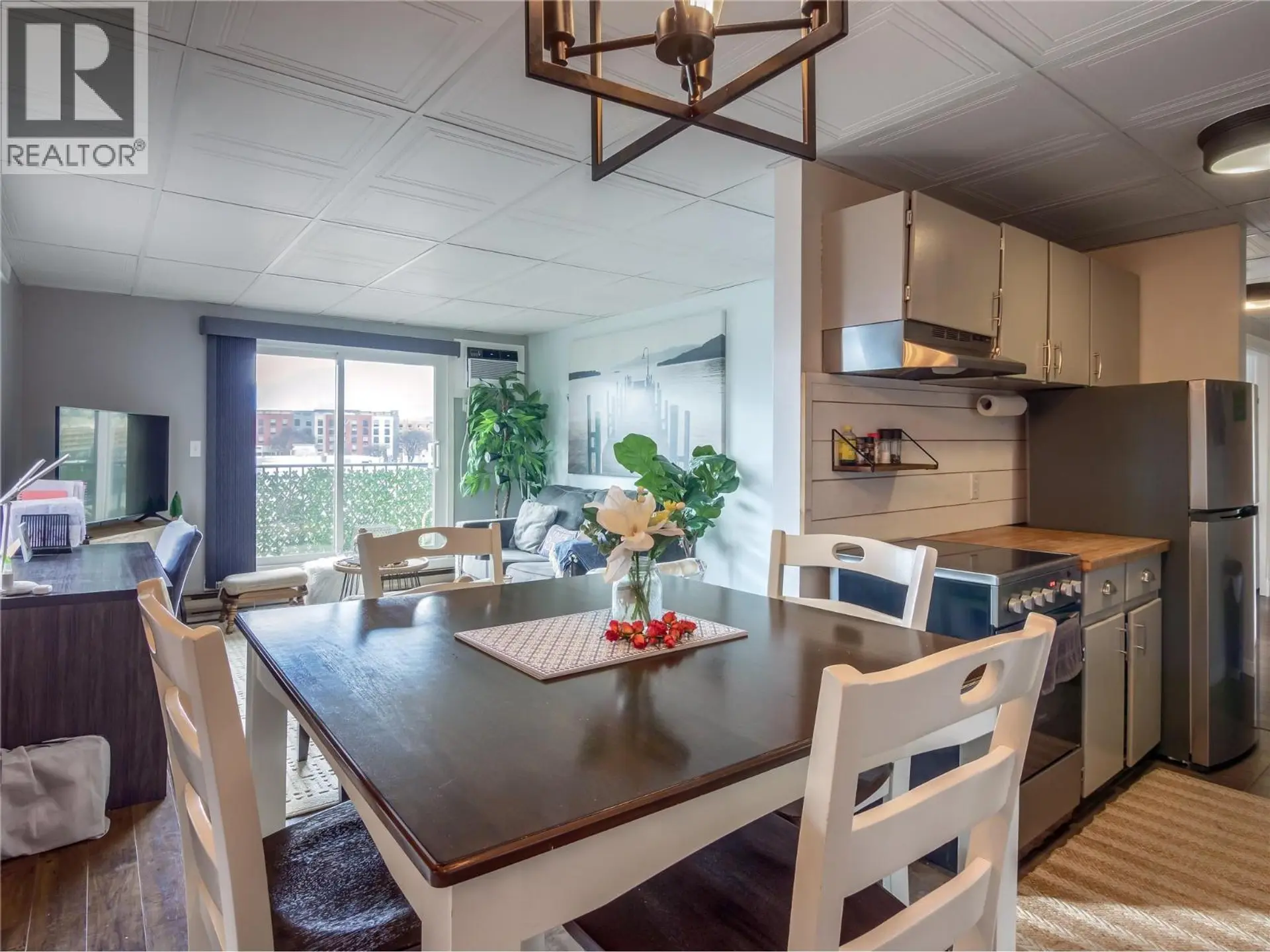 #301 922 Dynes Avenue - Image 3
