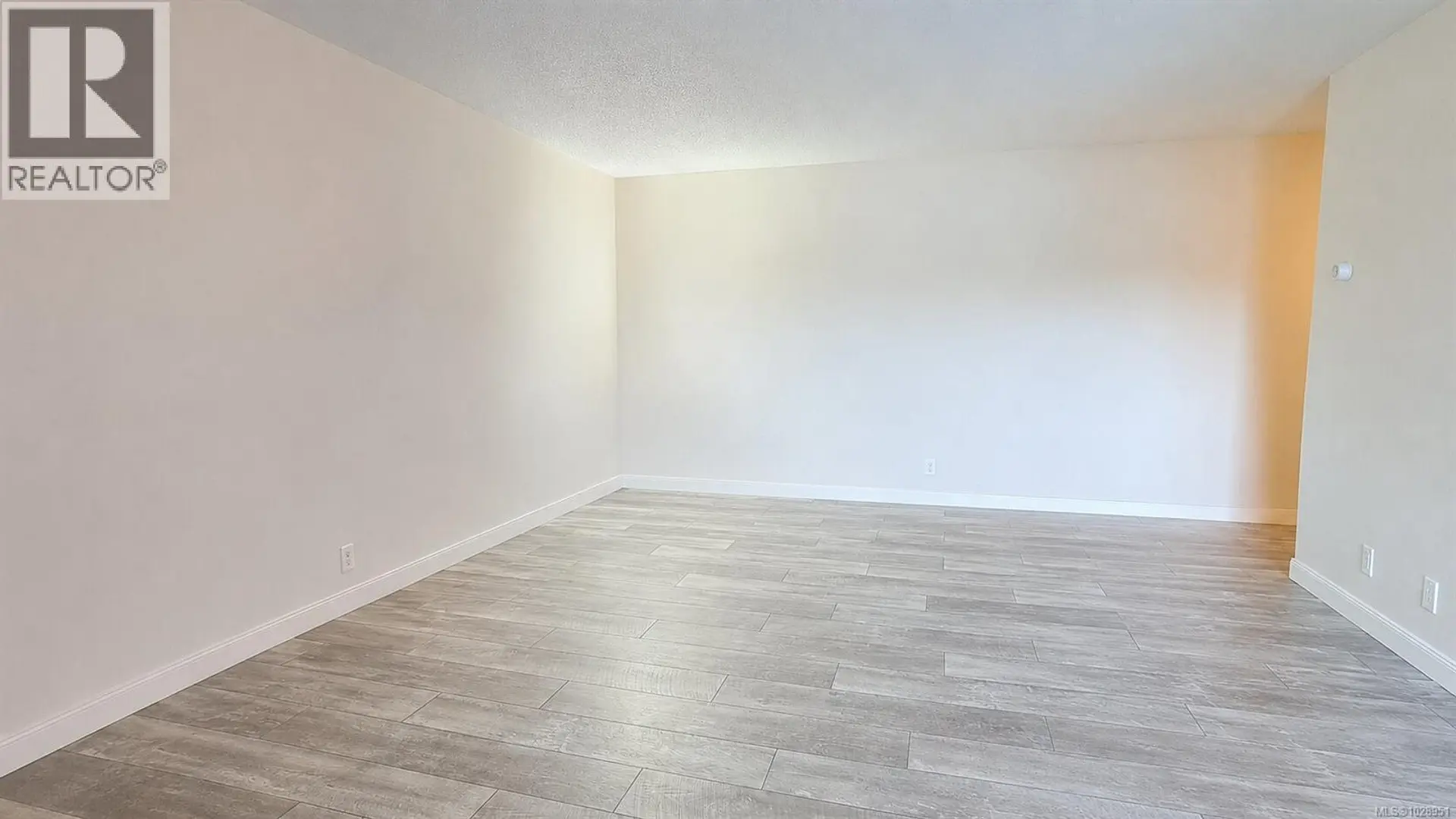 #202 1725 Cedar Hill Cross Rd - Image 4