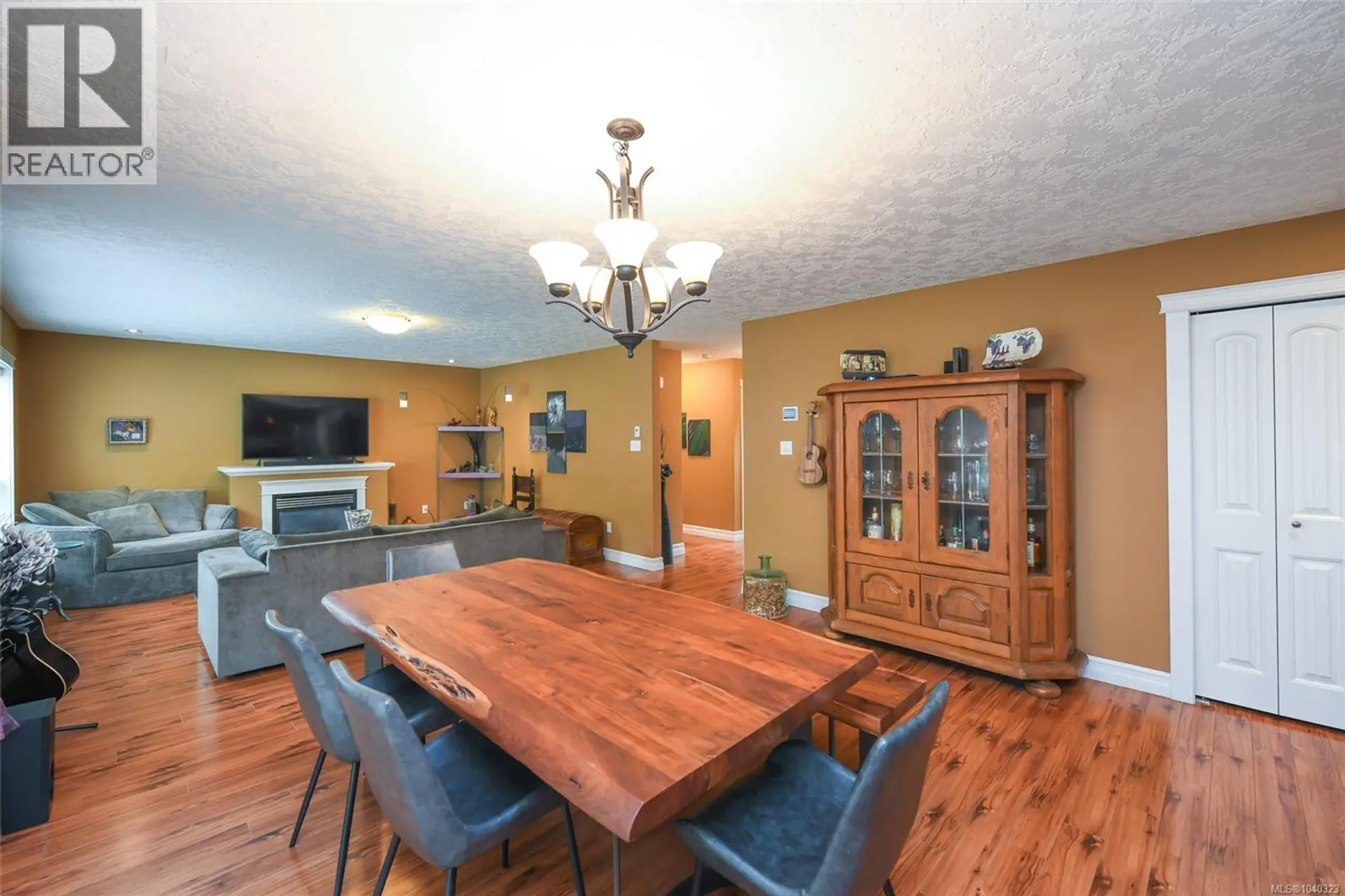 2452 Avro Arrow Dr - Image 7
