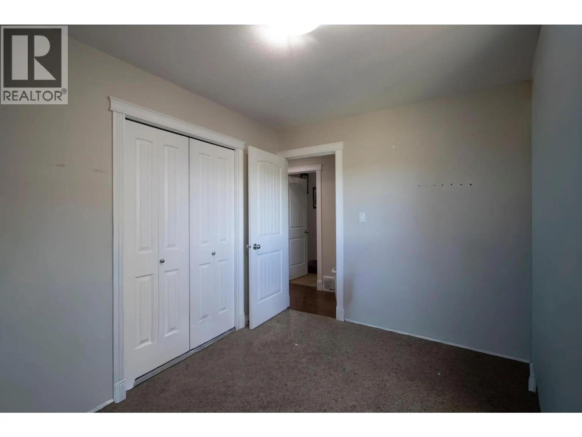 9704 118 AVENUE - Image 12