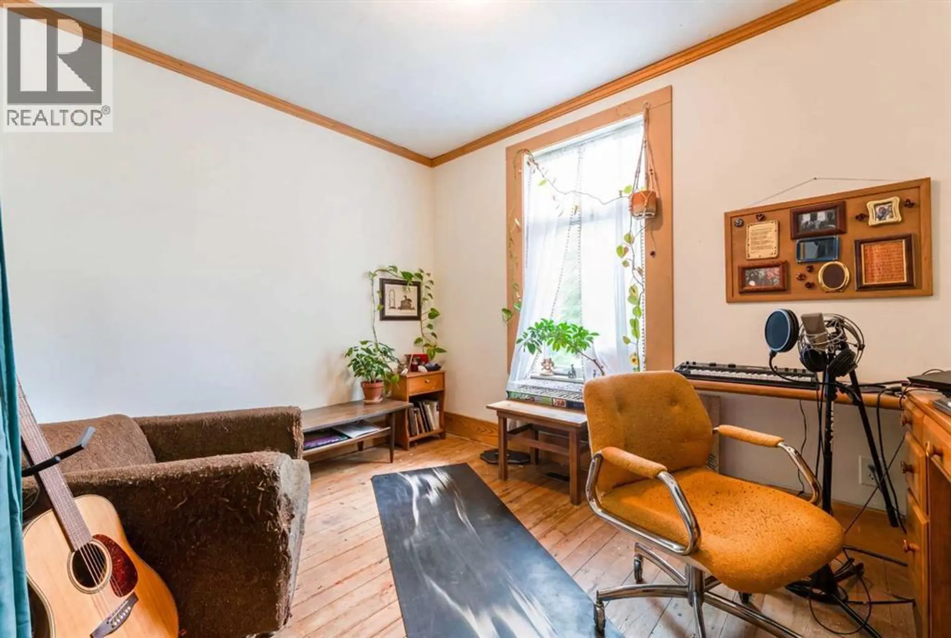 2108 8 Street SE - Image 5
