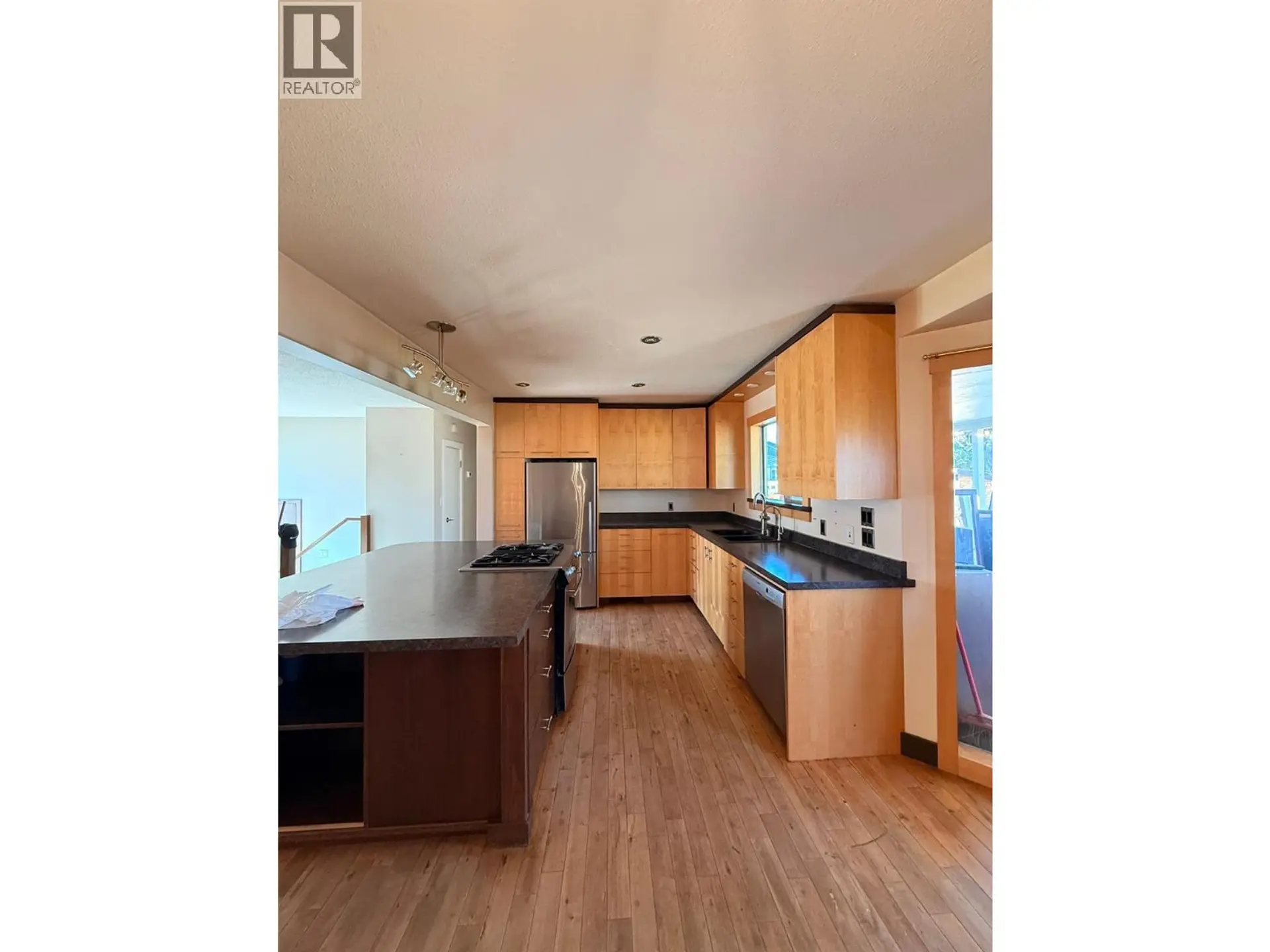 460 Mugford Road - Image 2