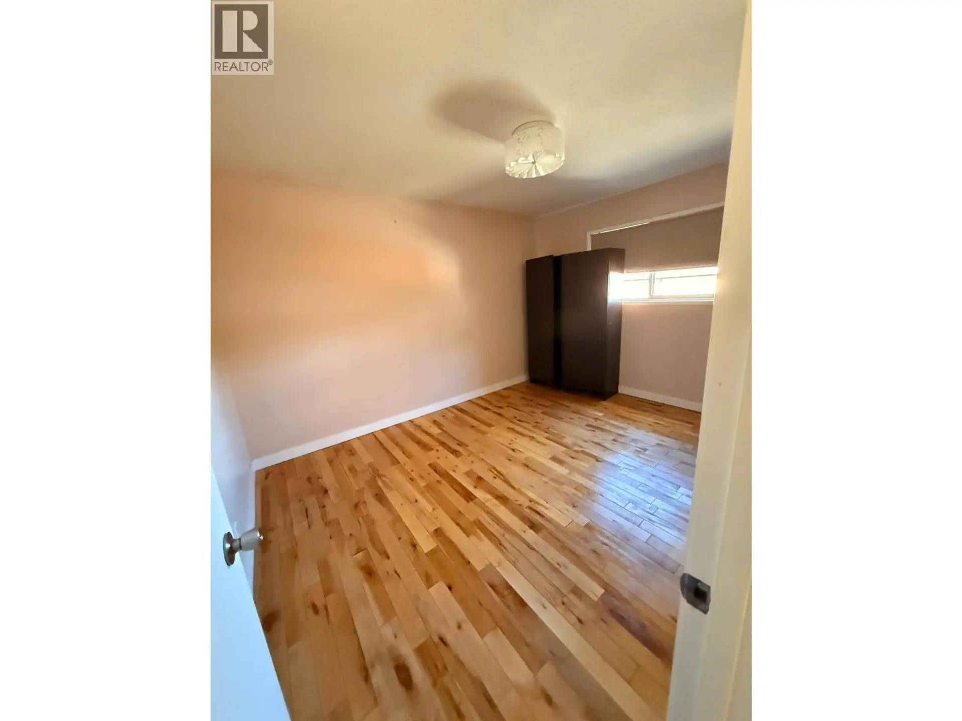 460 Mugford Road - Image 7
