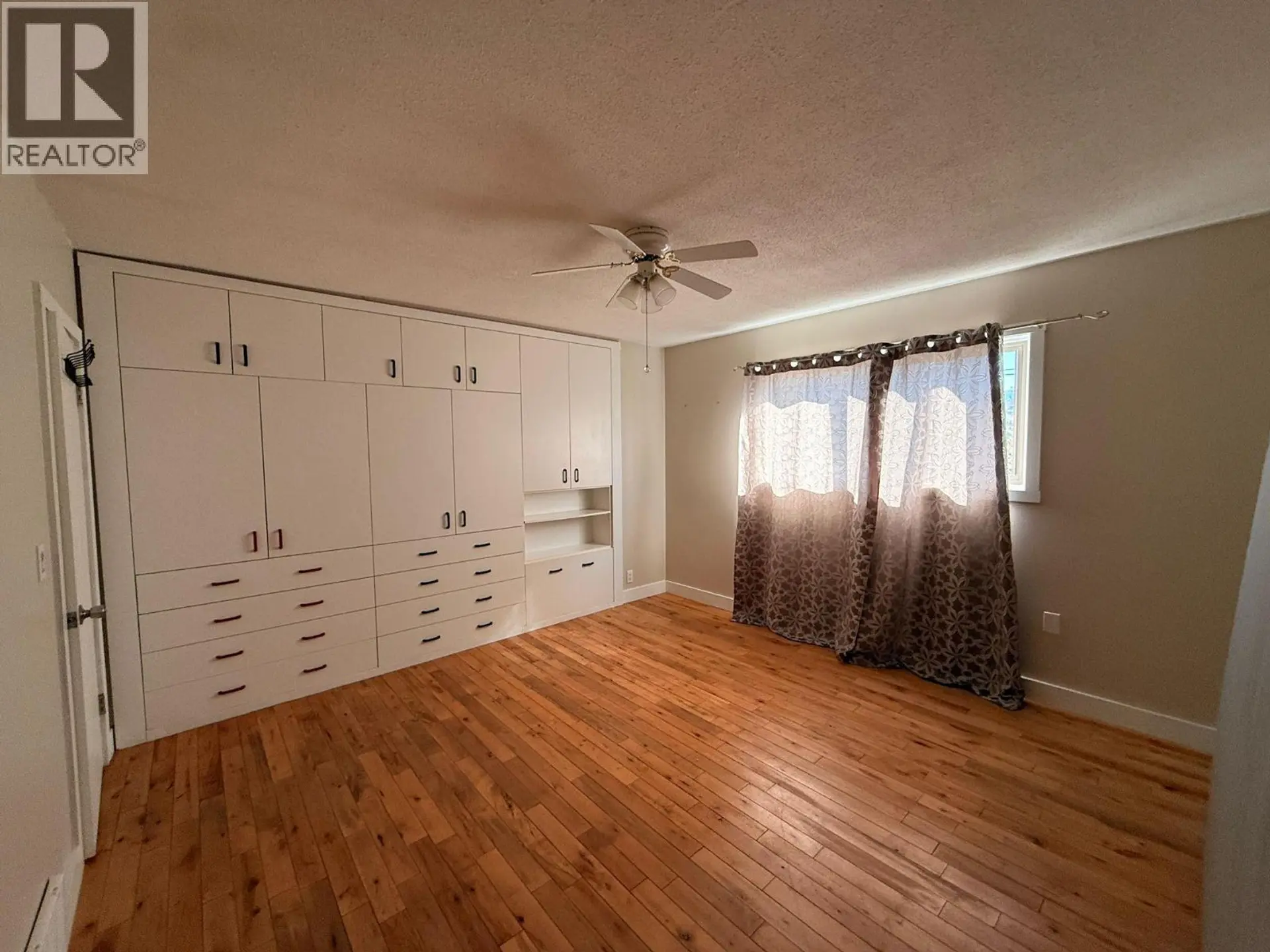 460 Mugford Road - Image 11