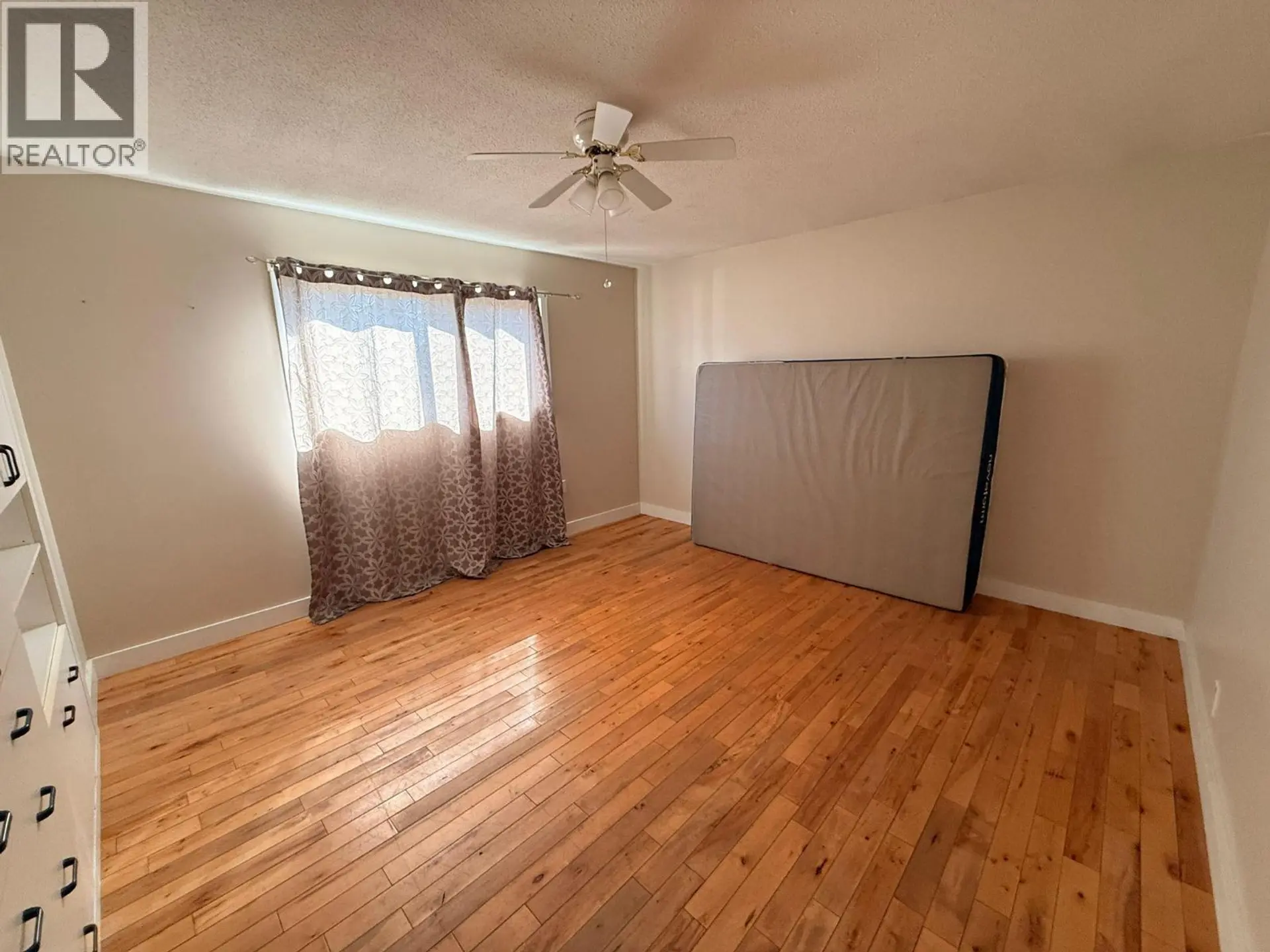 460 Mugford Road - Image 3