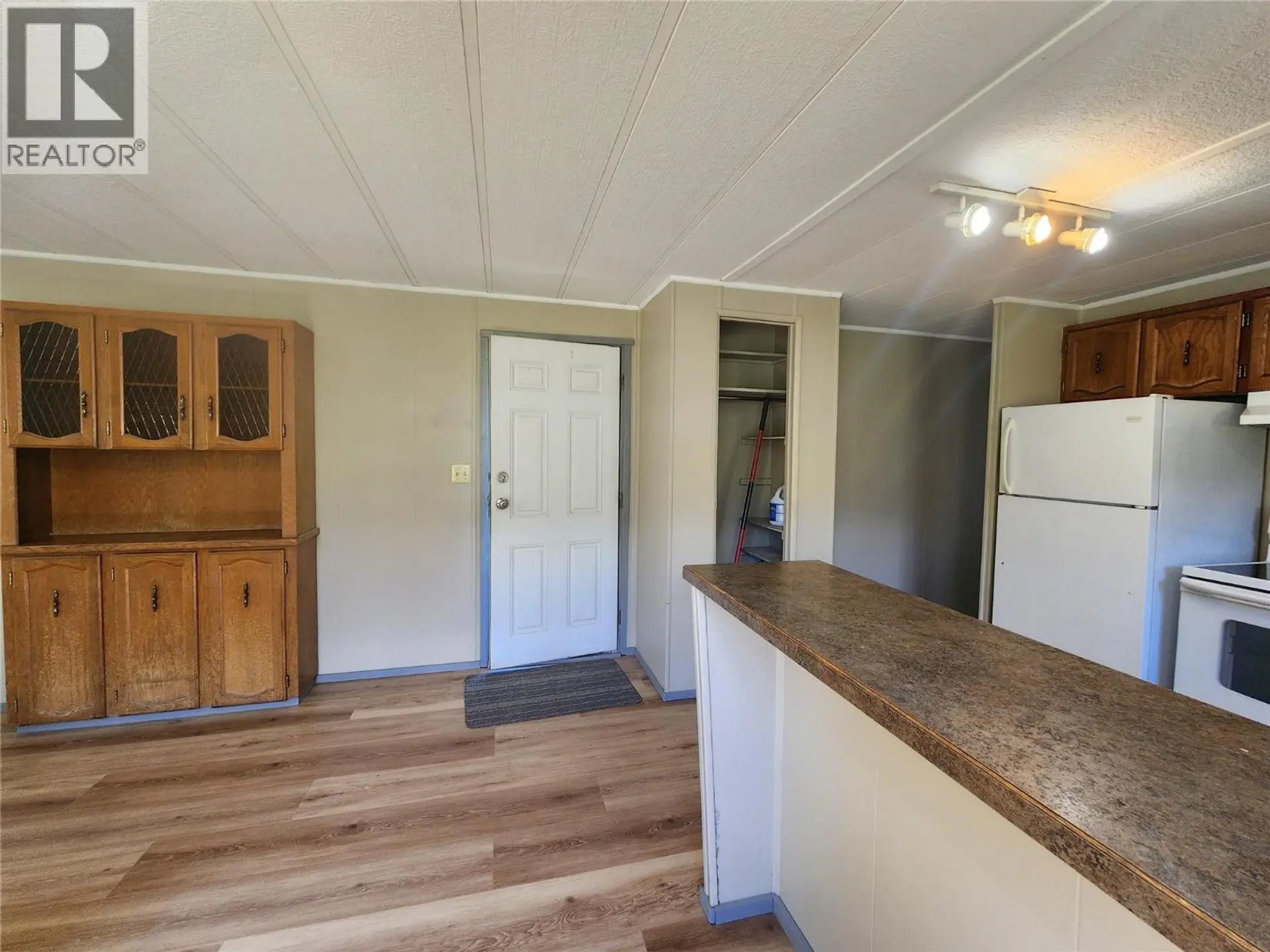 6105 Sleepy Hollow Road - Image 2