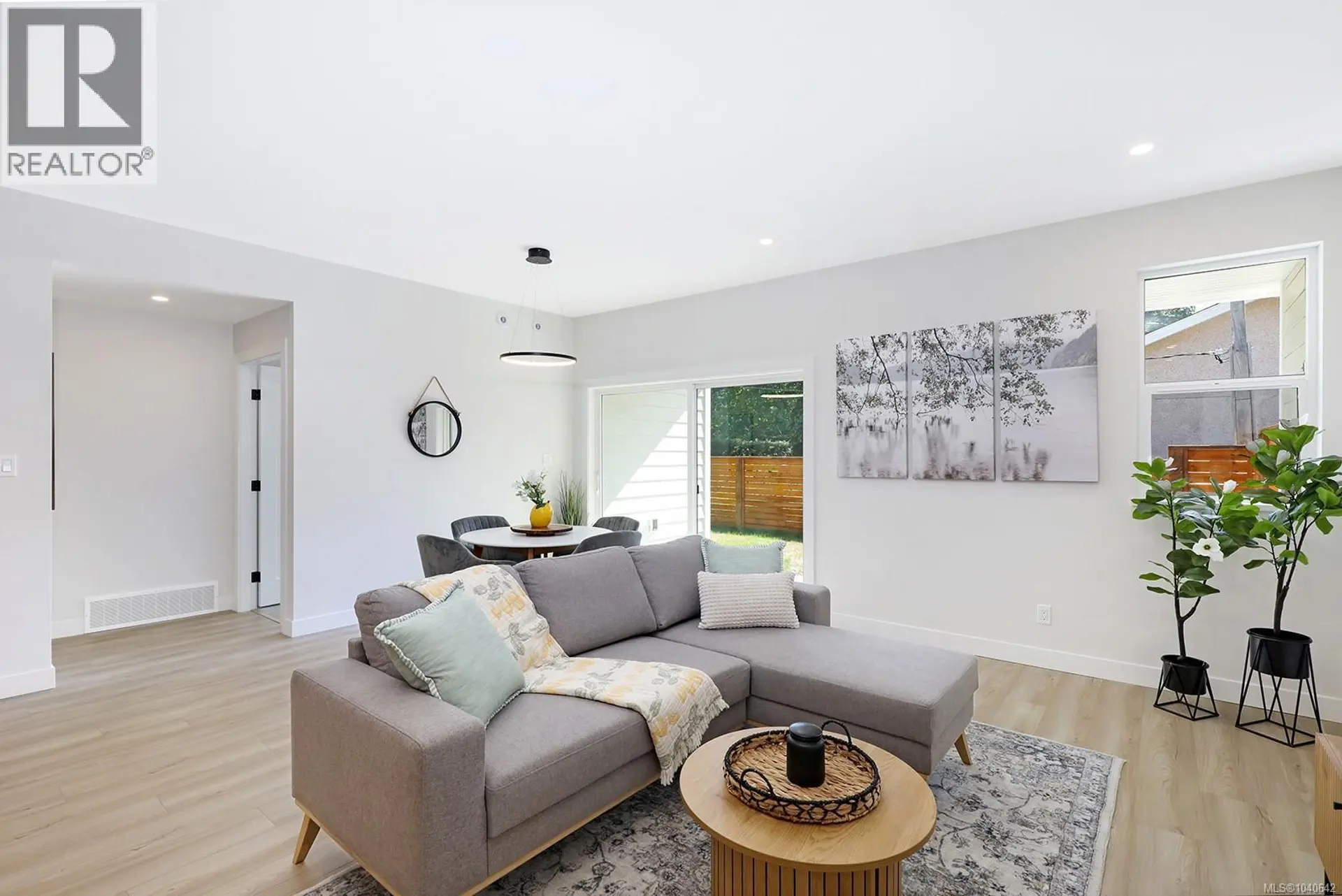#11 1505 Croation Rd - Image 9