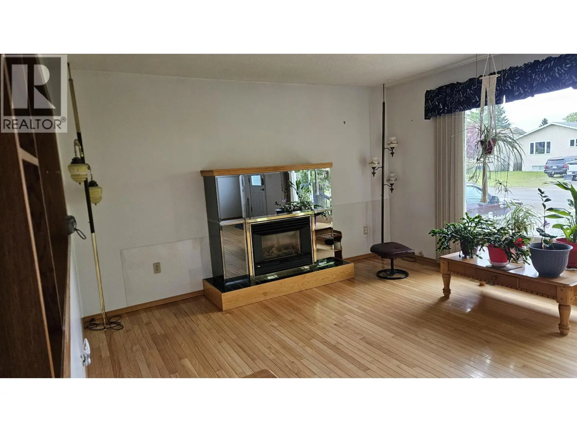 9204 99 AVENUE - Image 3