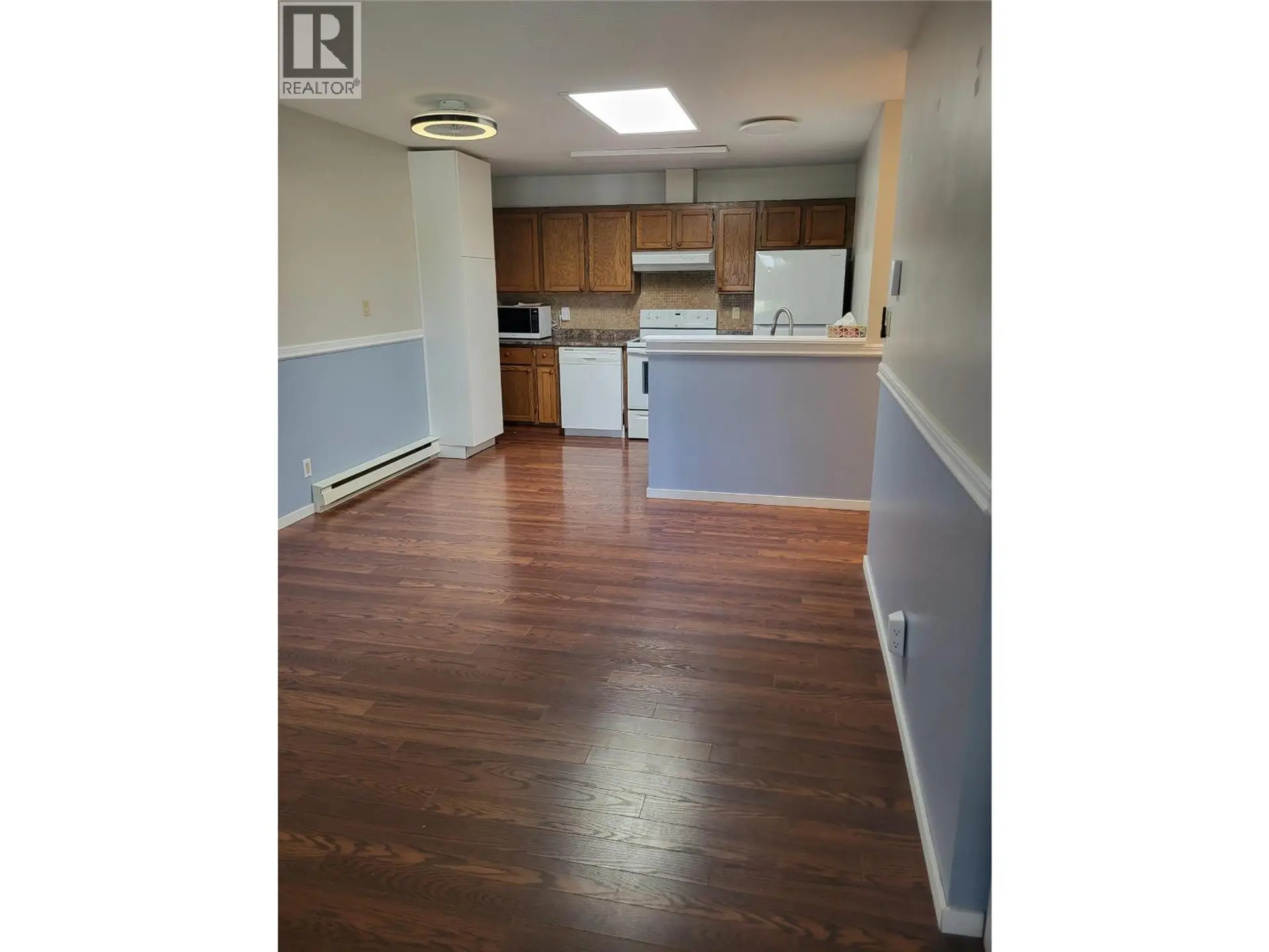 #105 601 Wade Avenue W - Image 2