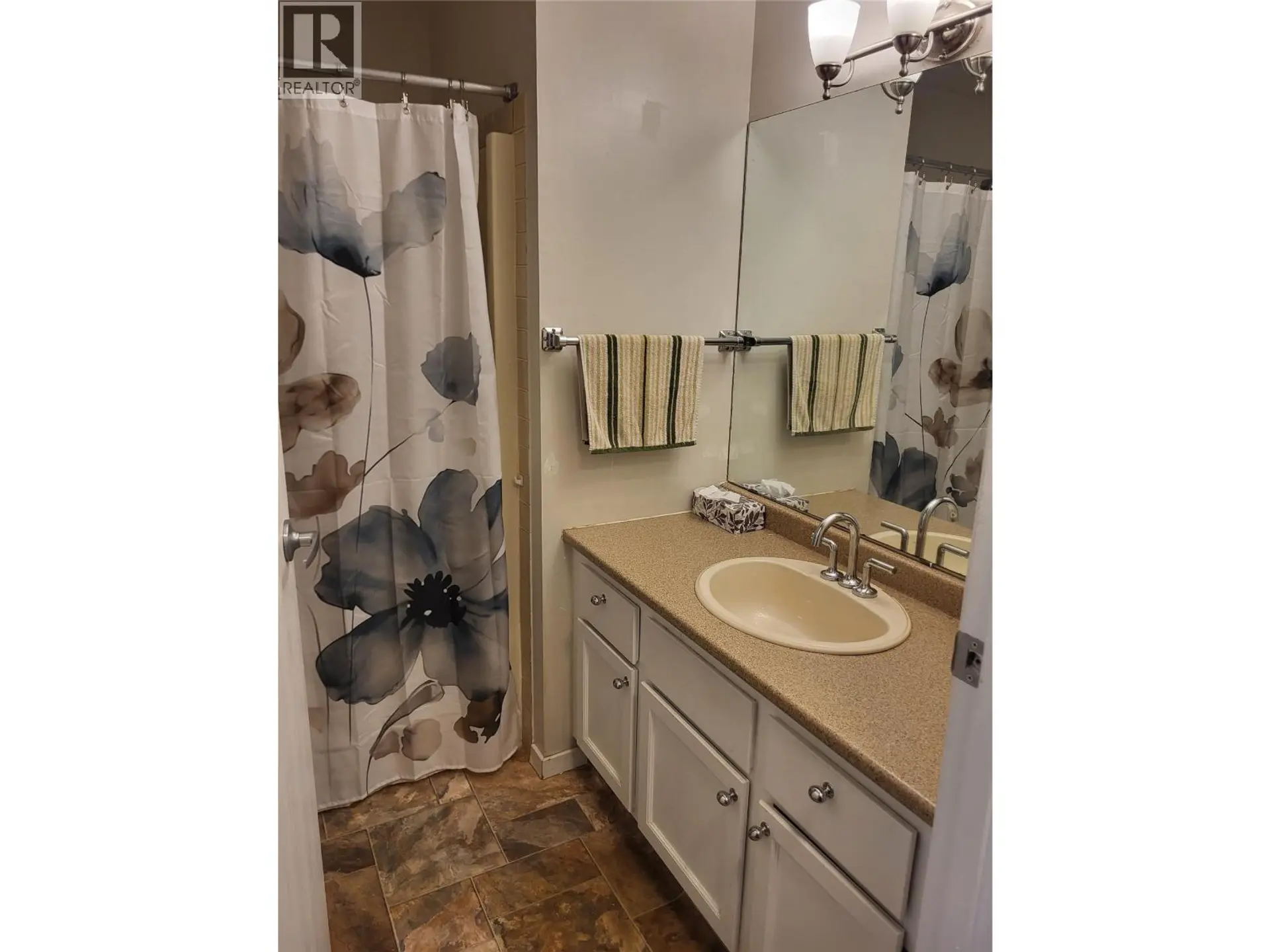 #105 601 Wade Avenue W - Image 7