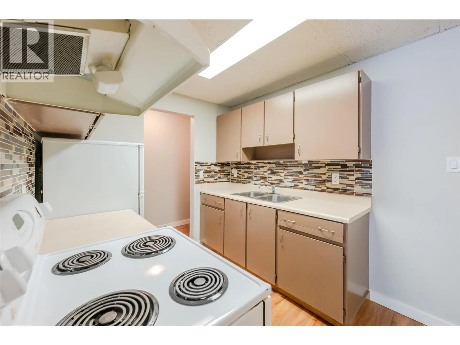 #211 1410 Penticton Avenue - Image 3