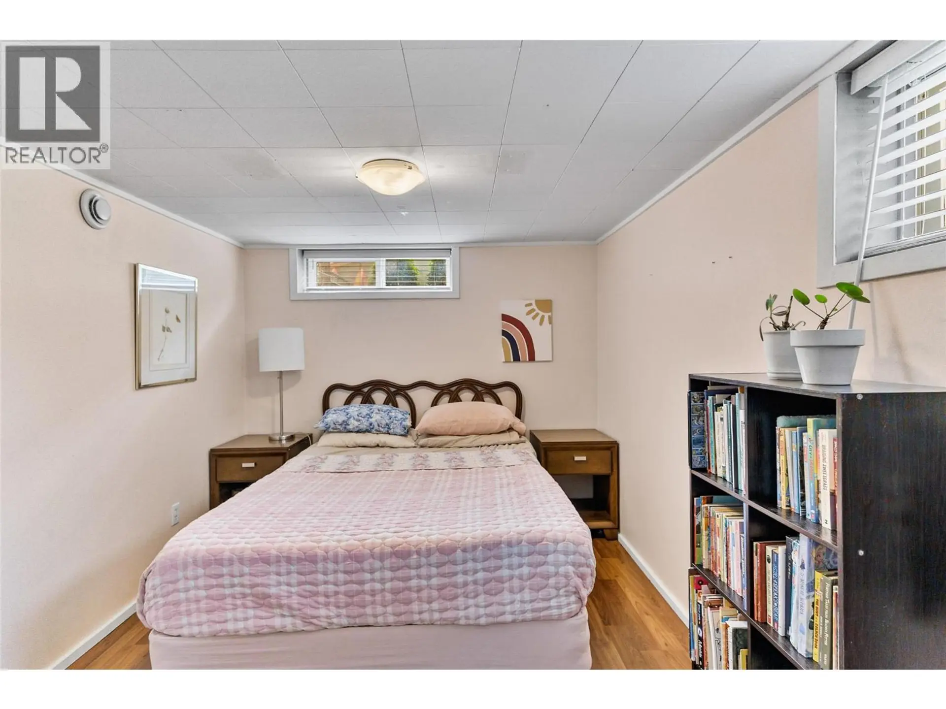 805 Victoria Road - Image 14