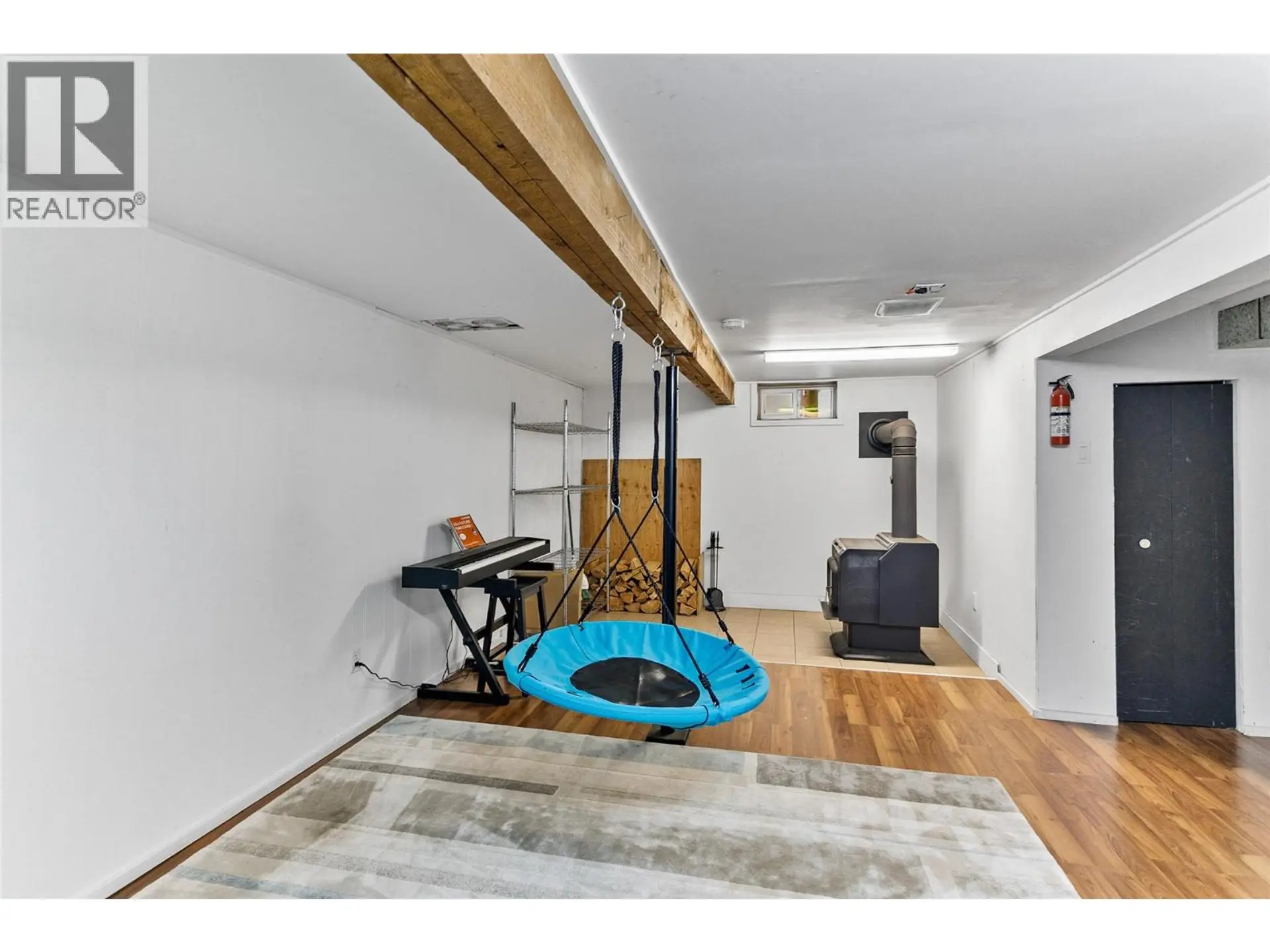 805 Victoria Road - Image 17