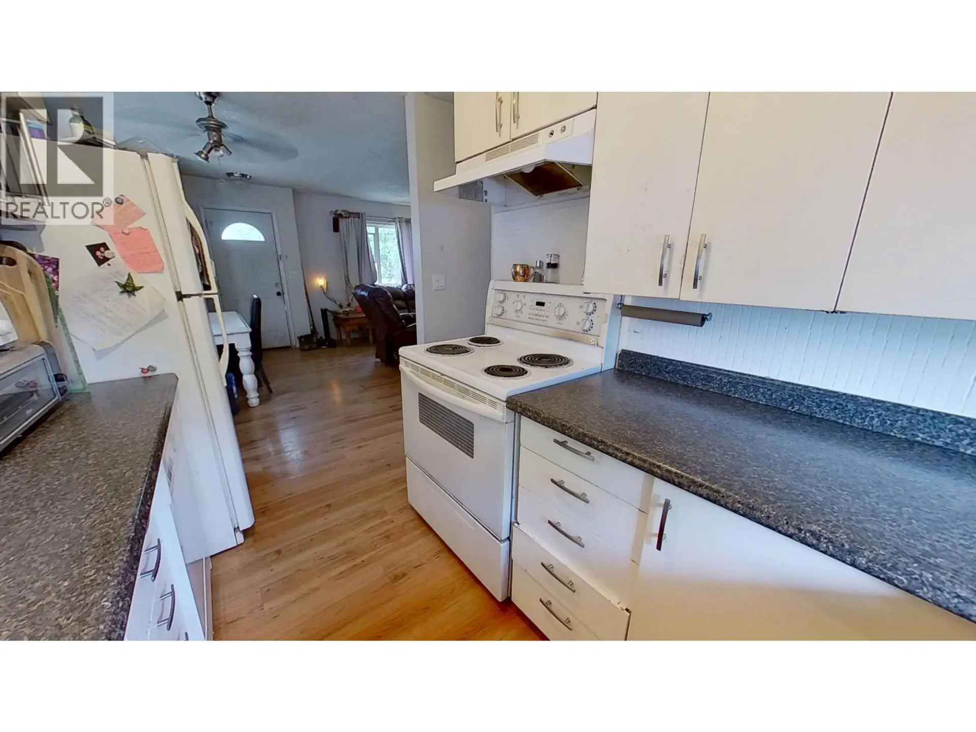 8408 94 AVENUE - Image 9