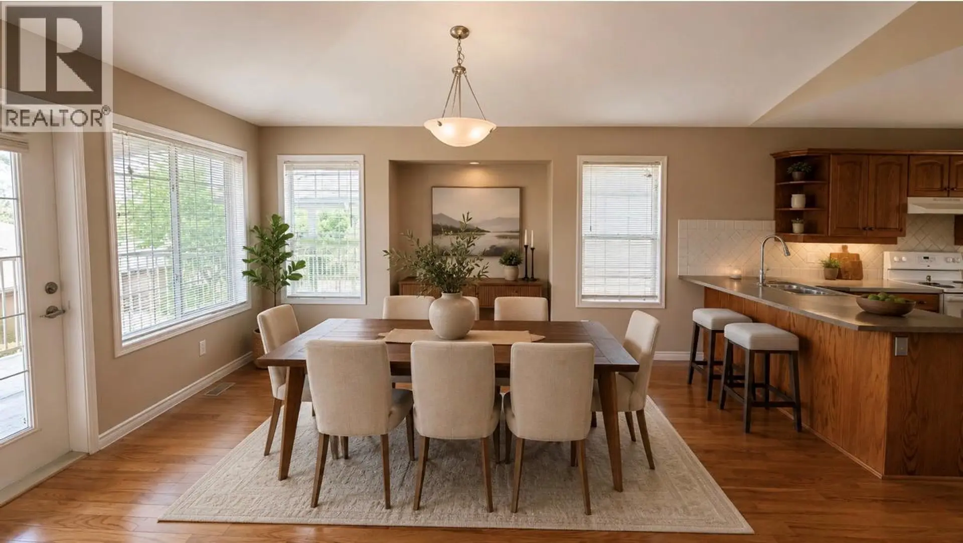 #6 3512 Ridge Boulevard - Image 2