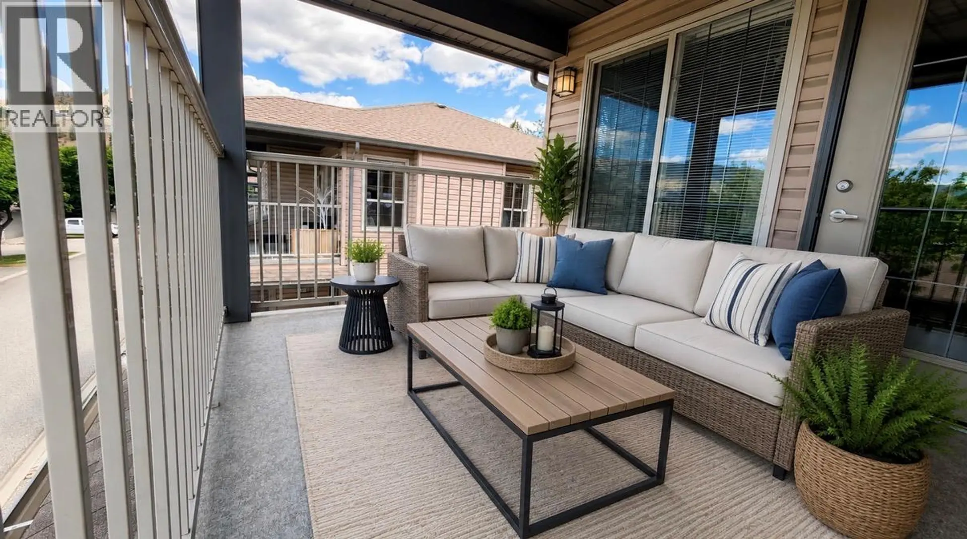 #6 3512 Ridge Boulevard - Image 11