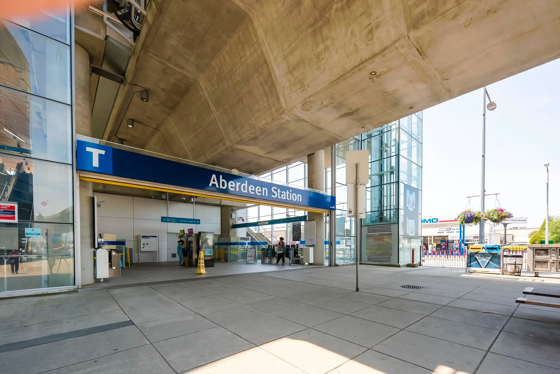 Property at #2185 4000 NO. 3 ROAD, Richmond, BC