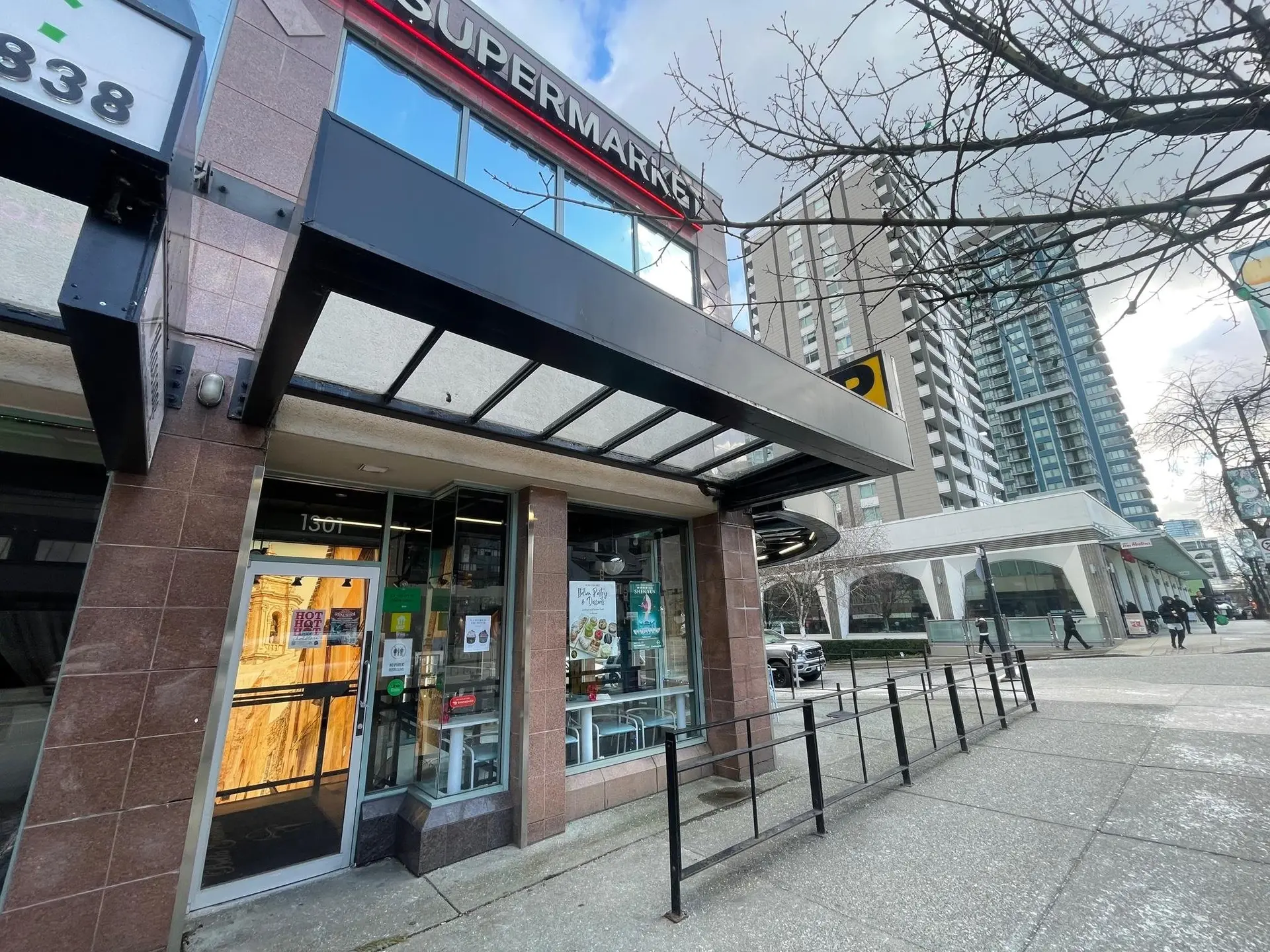 Property at 1301 ROBSON STREET, Vancouver, BC