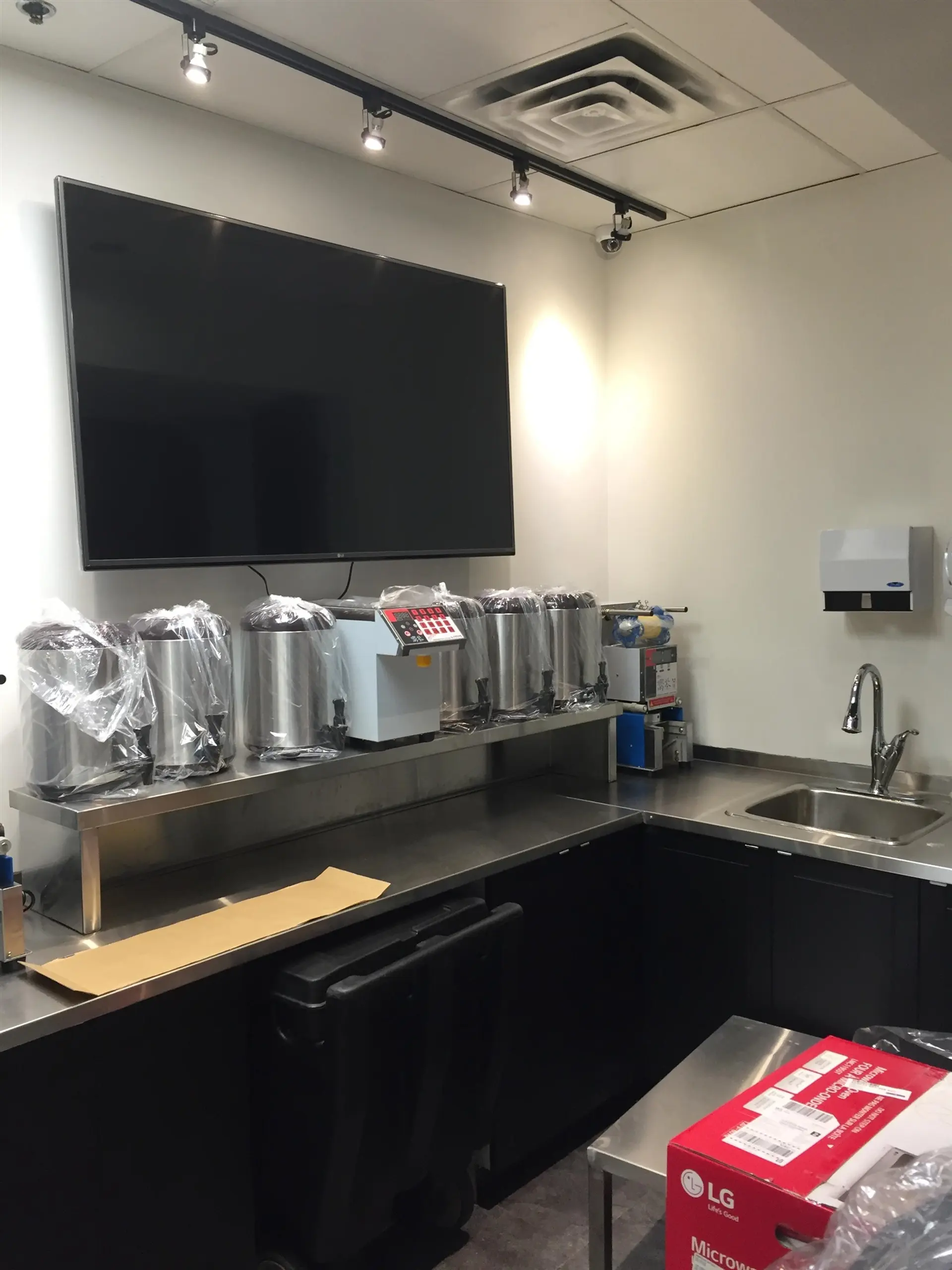 Property at #2210 4500 KINGSWAY, Burnaby, BC