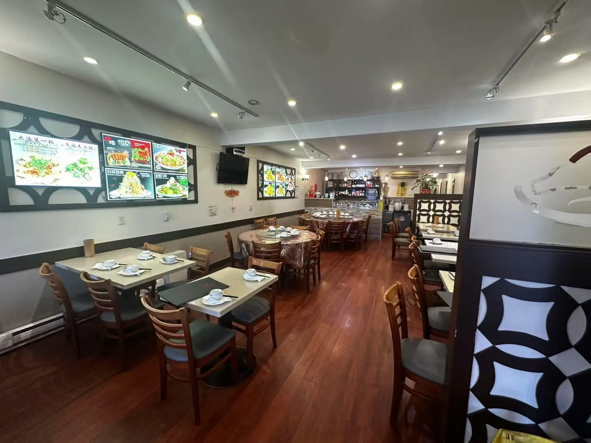 Property at #3 3377 KINGSWAY, Vancouver, BC