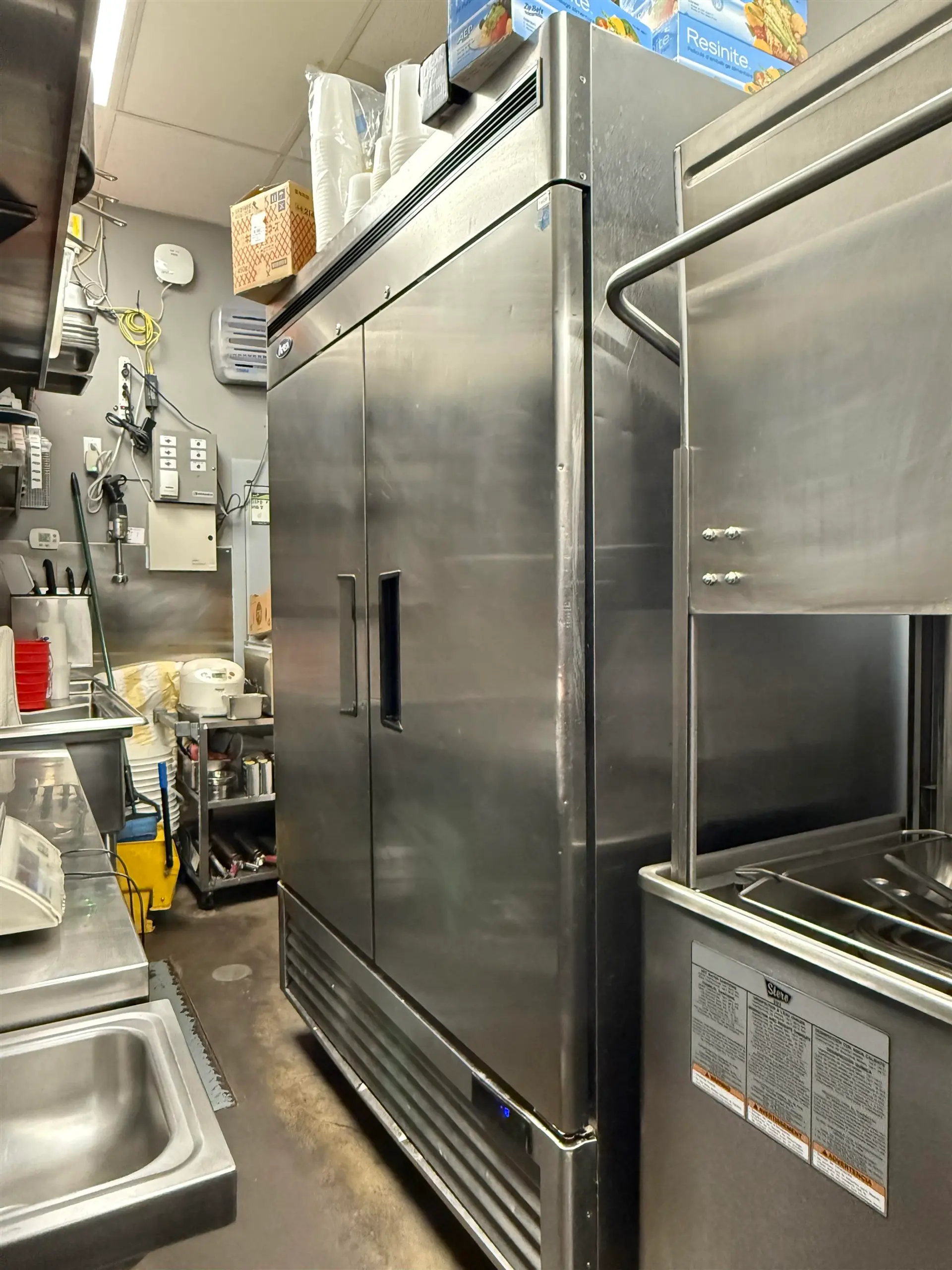 Property at 2825 W BROADWAY, Vancouver, BC