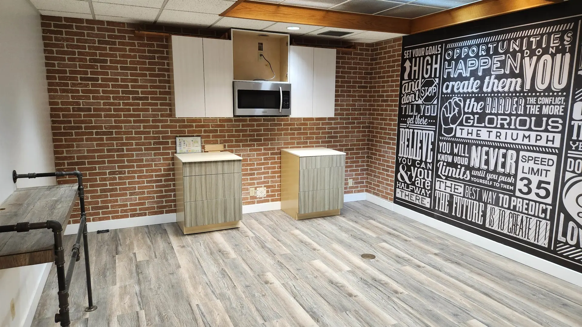 Property at #201 22575 LOUGHEED HIGHWAY, Maple Ridge, BC