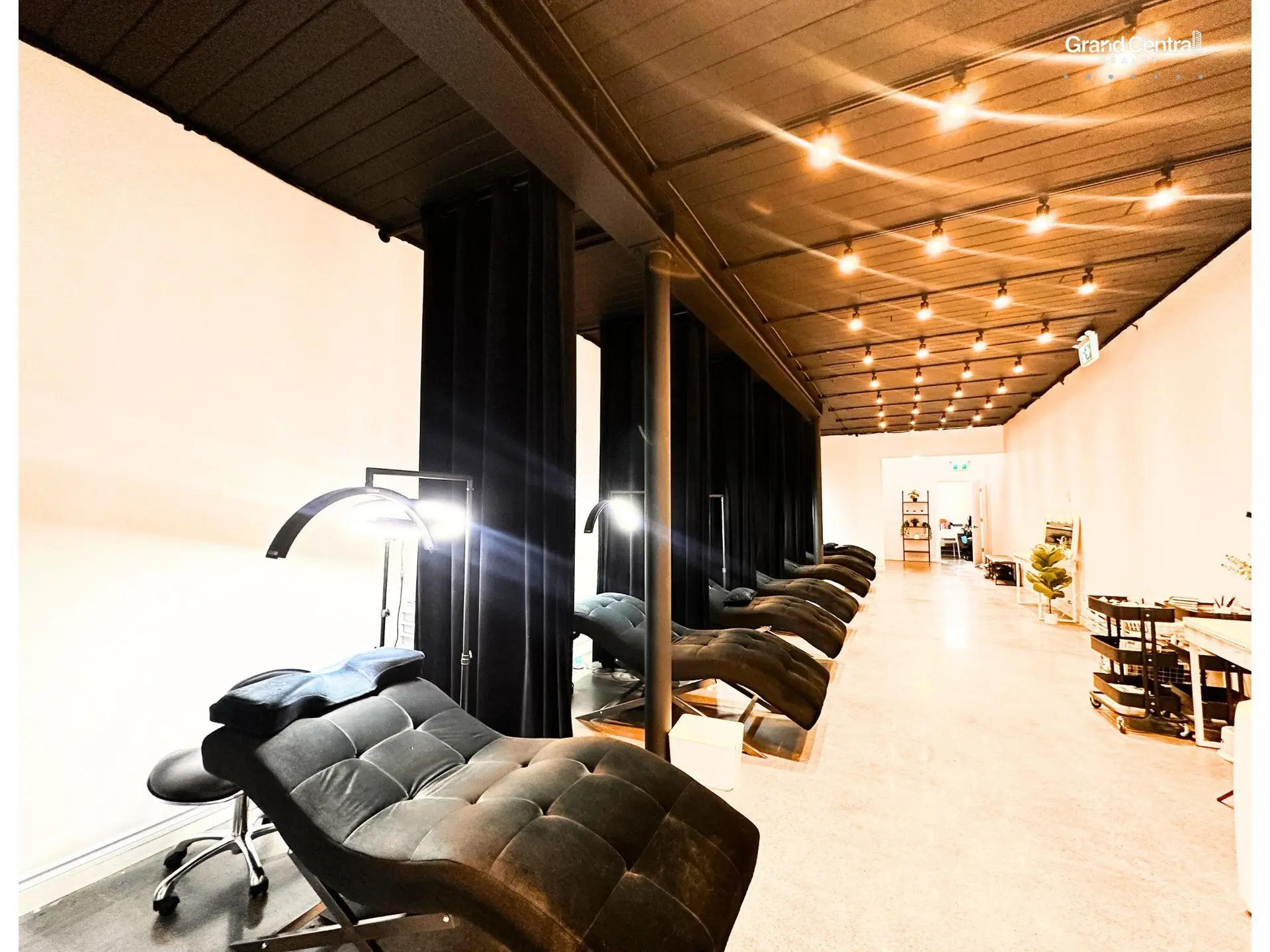 Property at 3261 W BROADWAY, Vancouver, BC