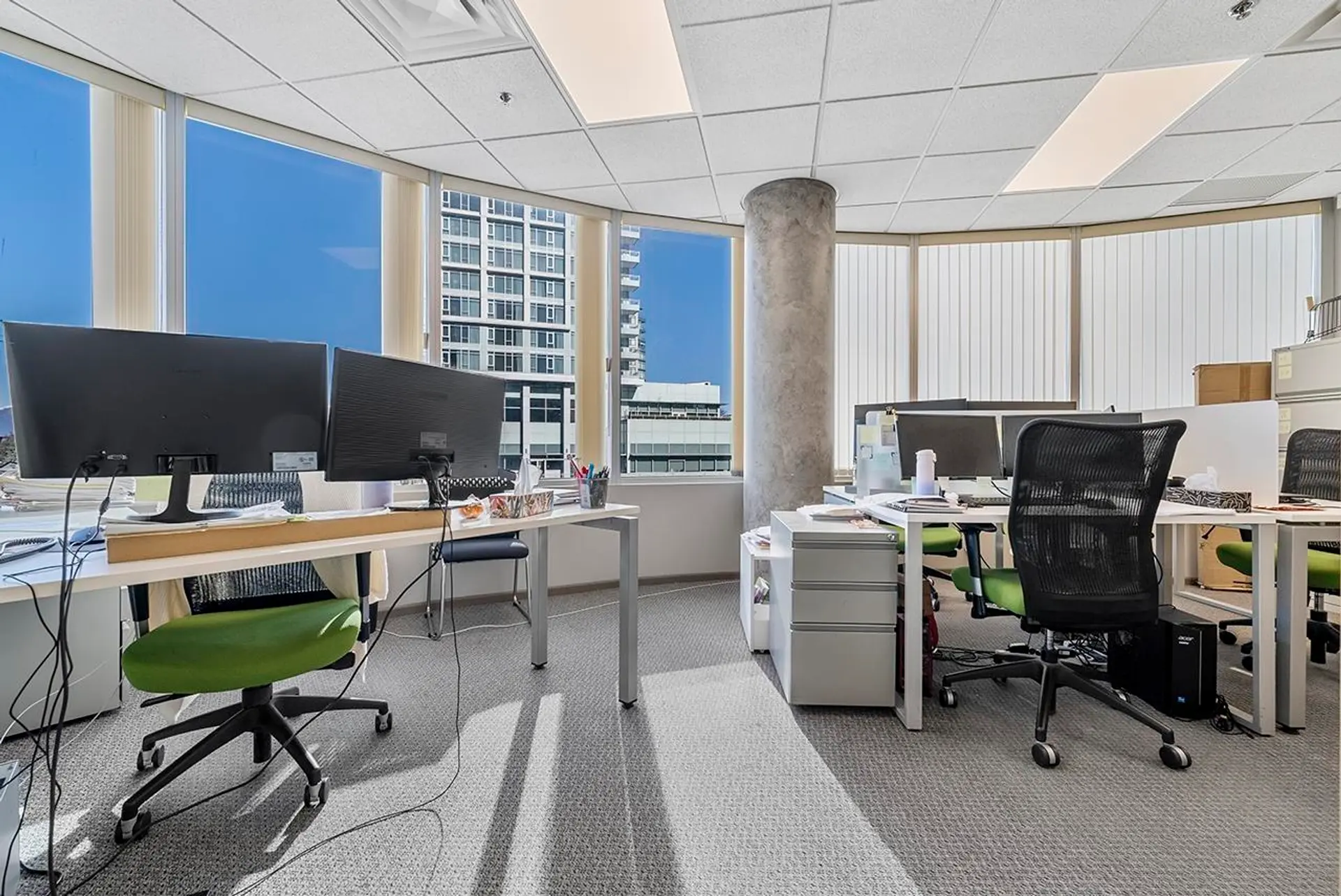 Property at #401 4538 KINGSWAY, Burnaby, BC