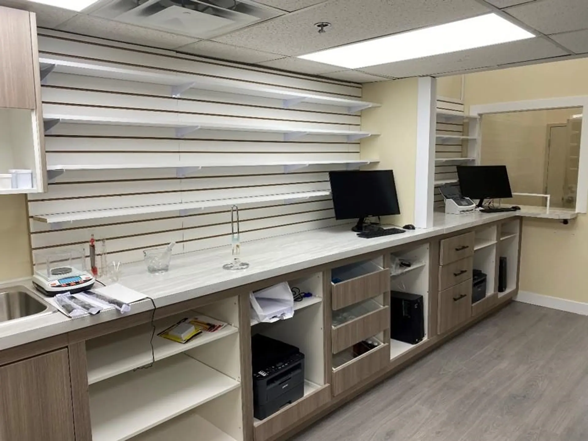 Property at #2B 32330 SOUTH FRASER WAY, Abbotsford, BC