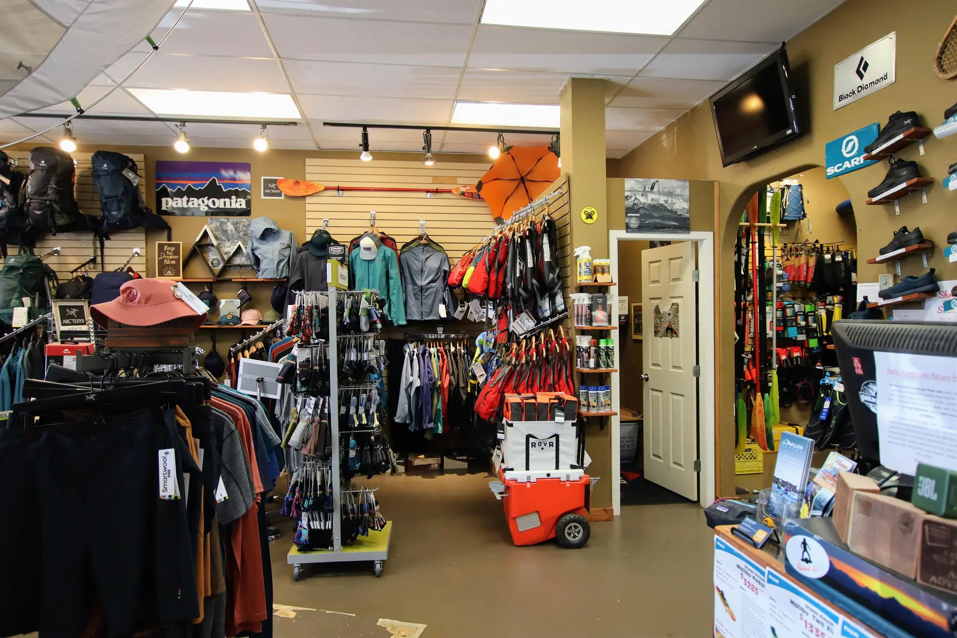 Property at 4330 SUNSHINE COAST HIGHWAY, Sechelt, BC