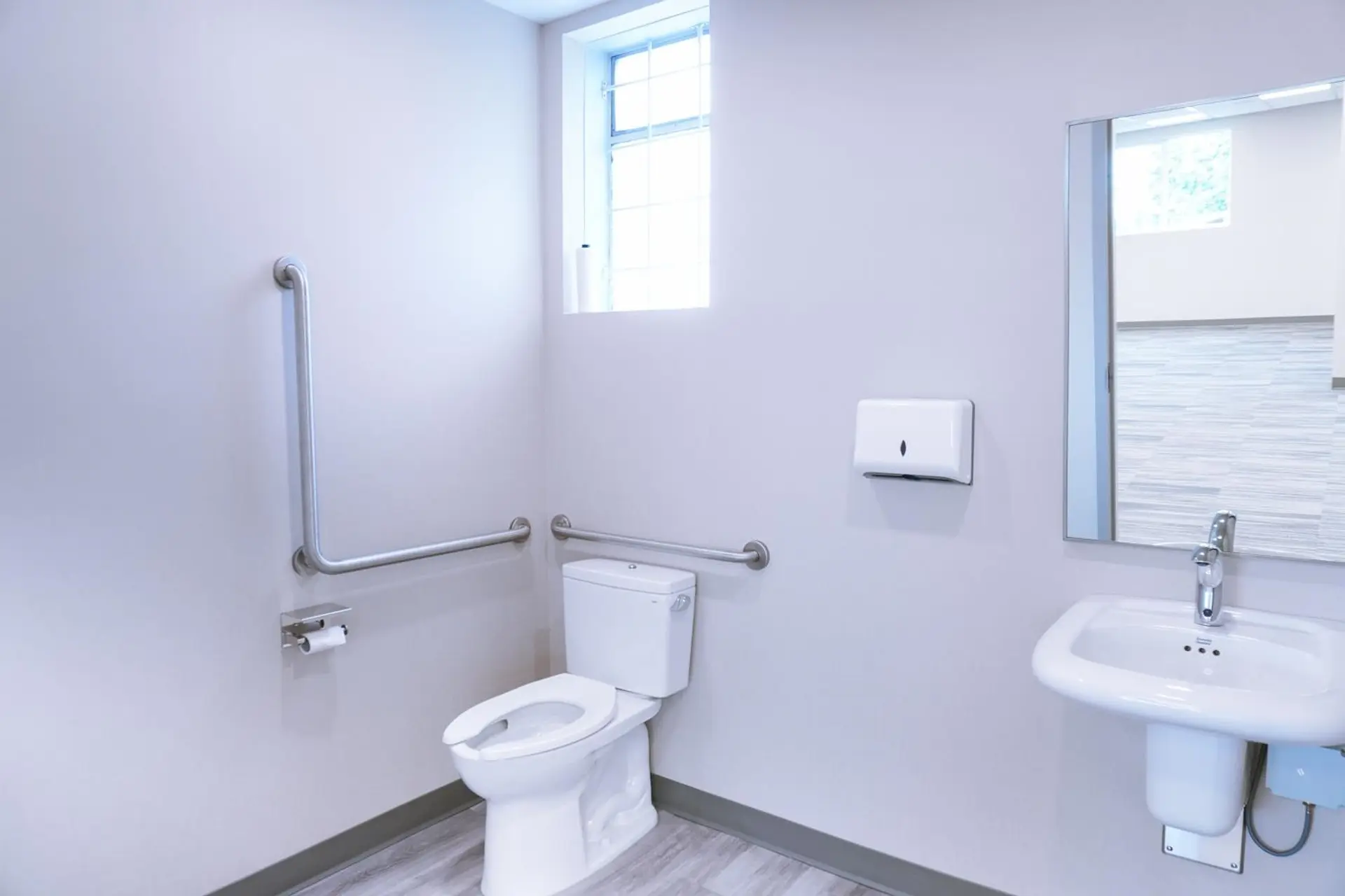 Property at #UPPER 520 SHARPE STREET, New Westminster, BC