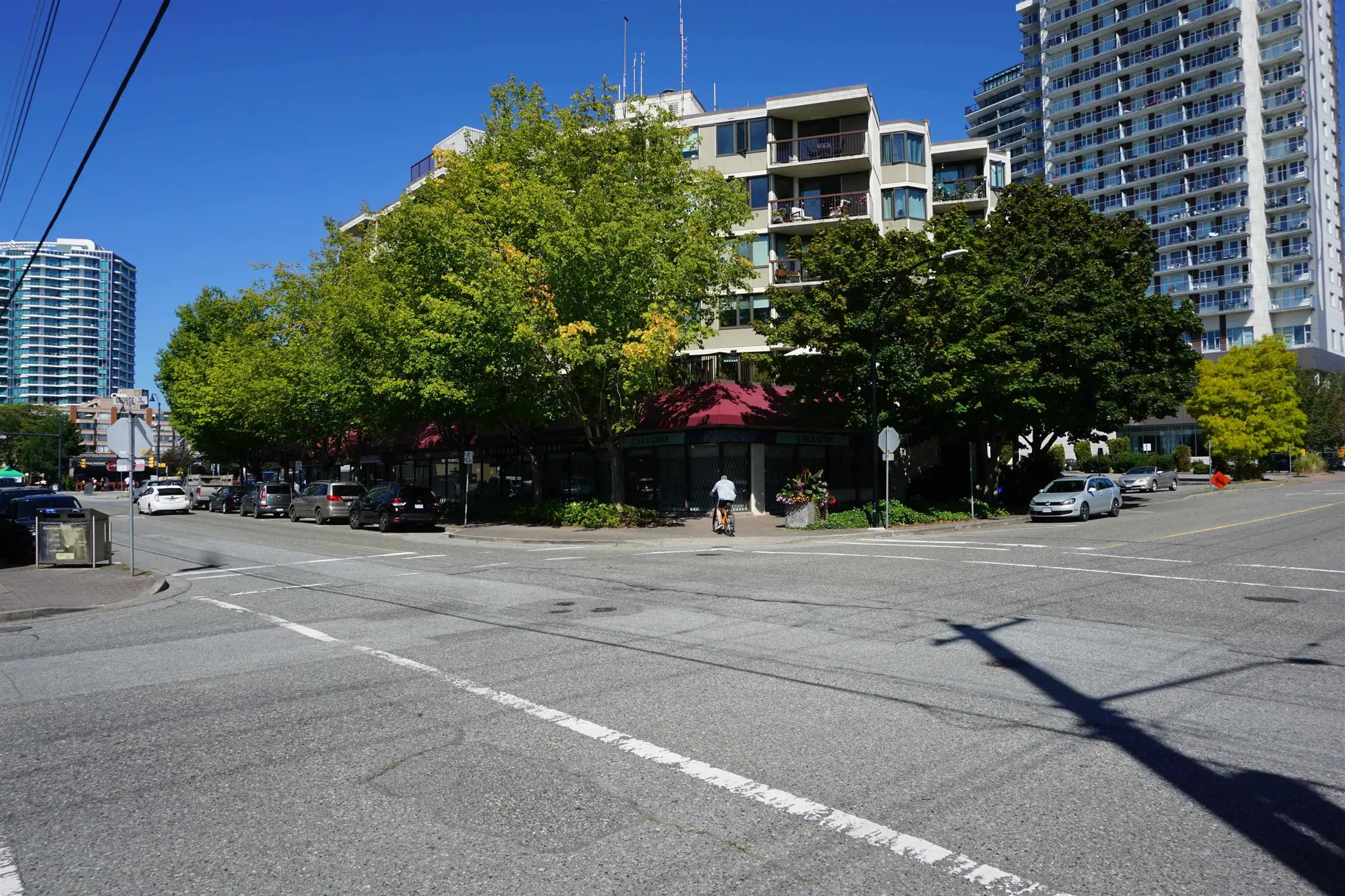 Property at 15239 RUSSELL AVENUE, White Rock, BC