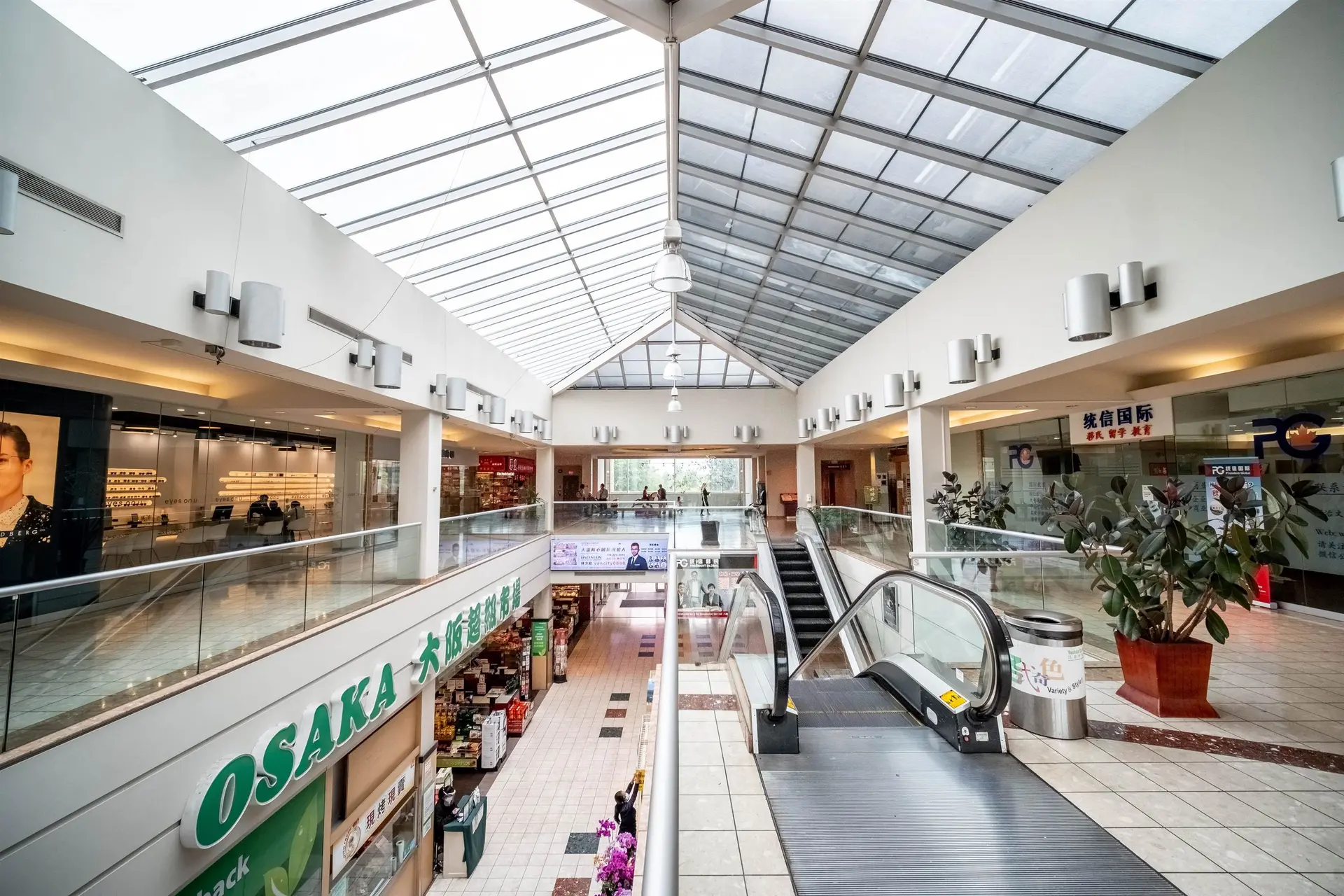 Property at #2415 3700 NO. 3 ROAD, Richmond, BC