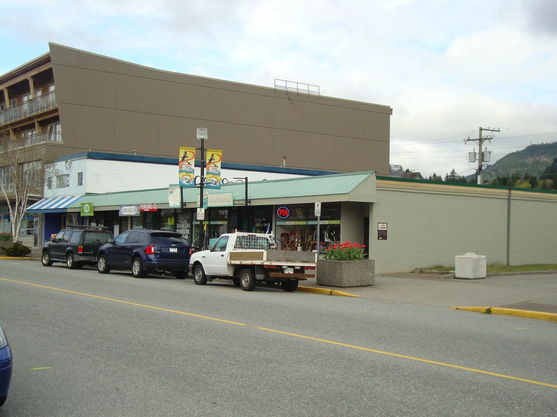 Property at 38134 CLEVELAND AVENUE, Squamish, BC