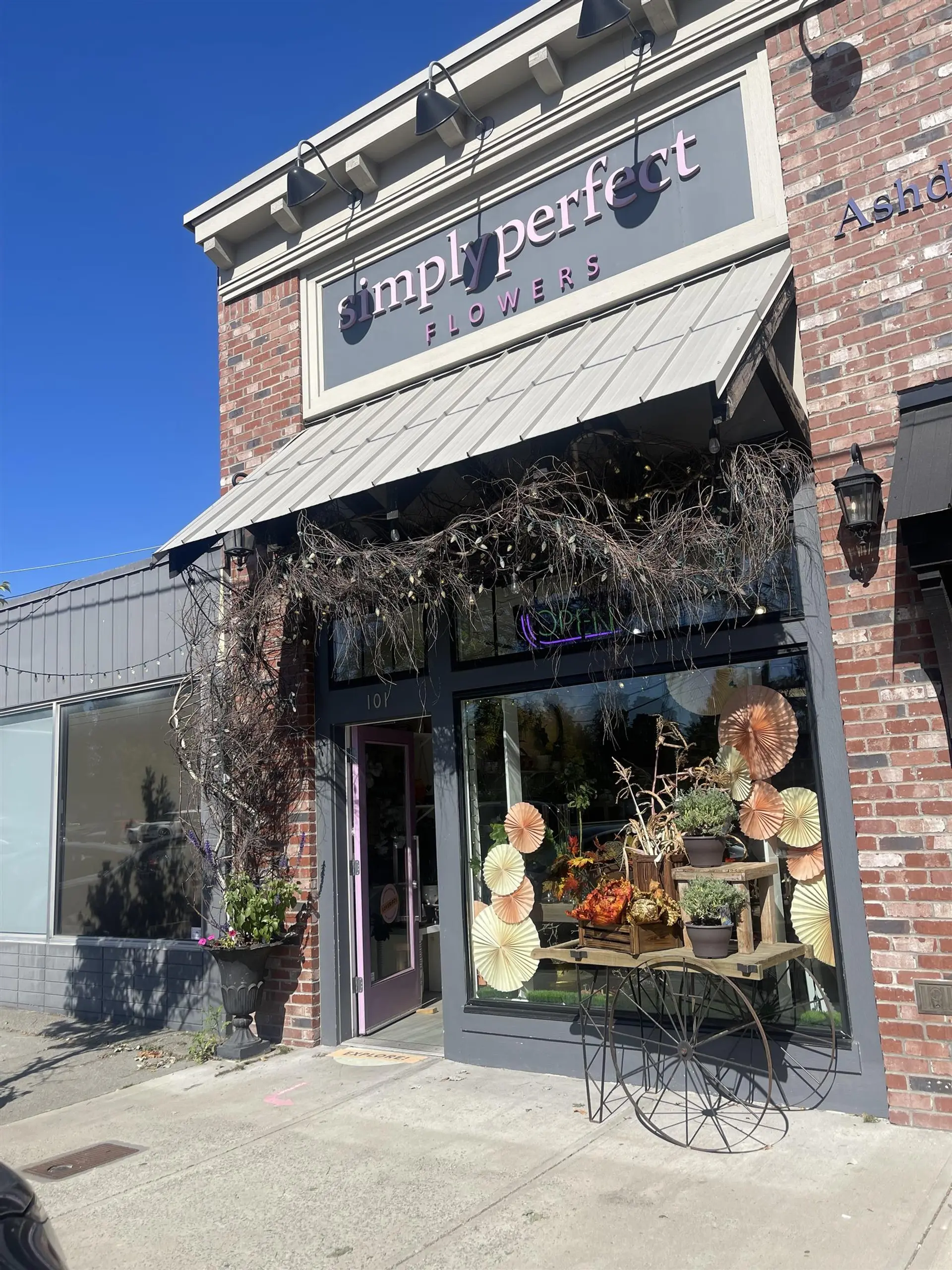 Property at #101 33721 SOUTH FRASER WAY, Abbotsford, BC