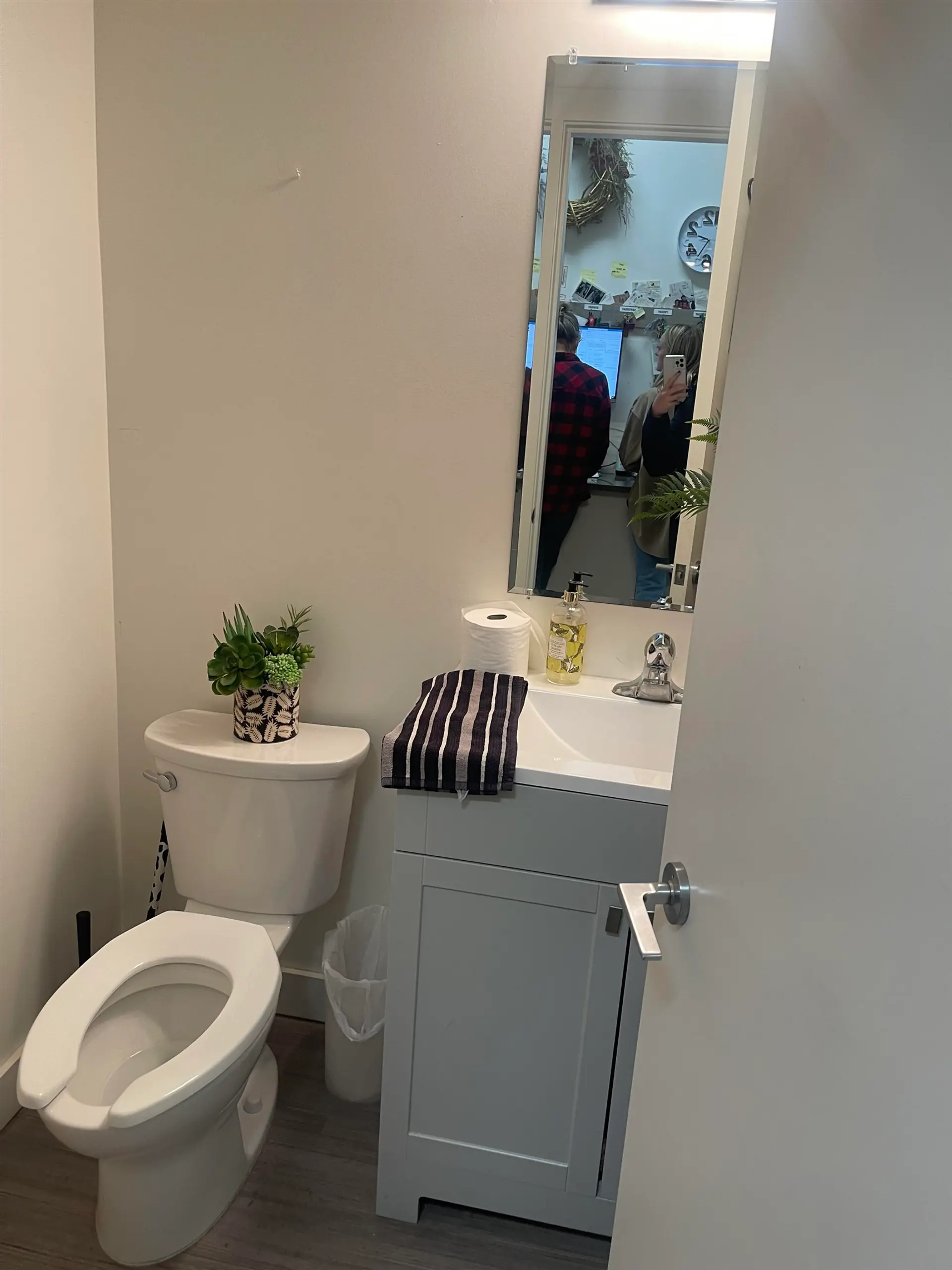 Property at #101 33721 SOUTH FRASER WAY, Abbotsford, BC