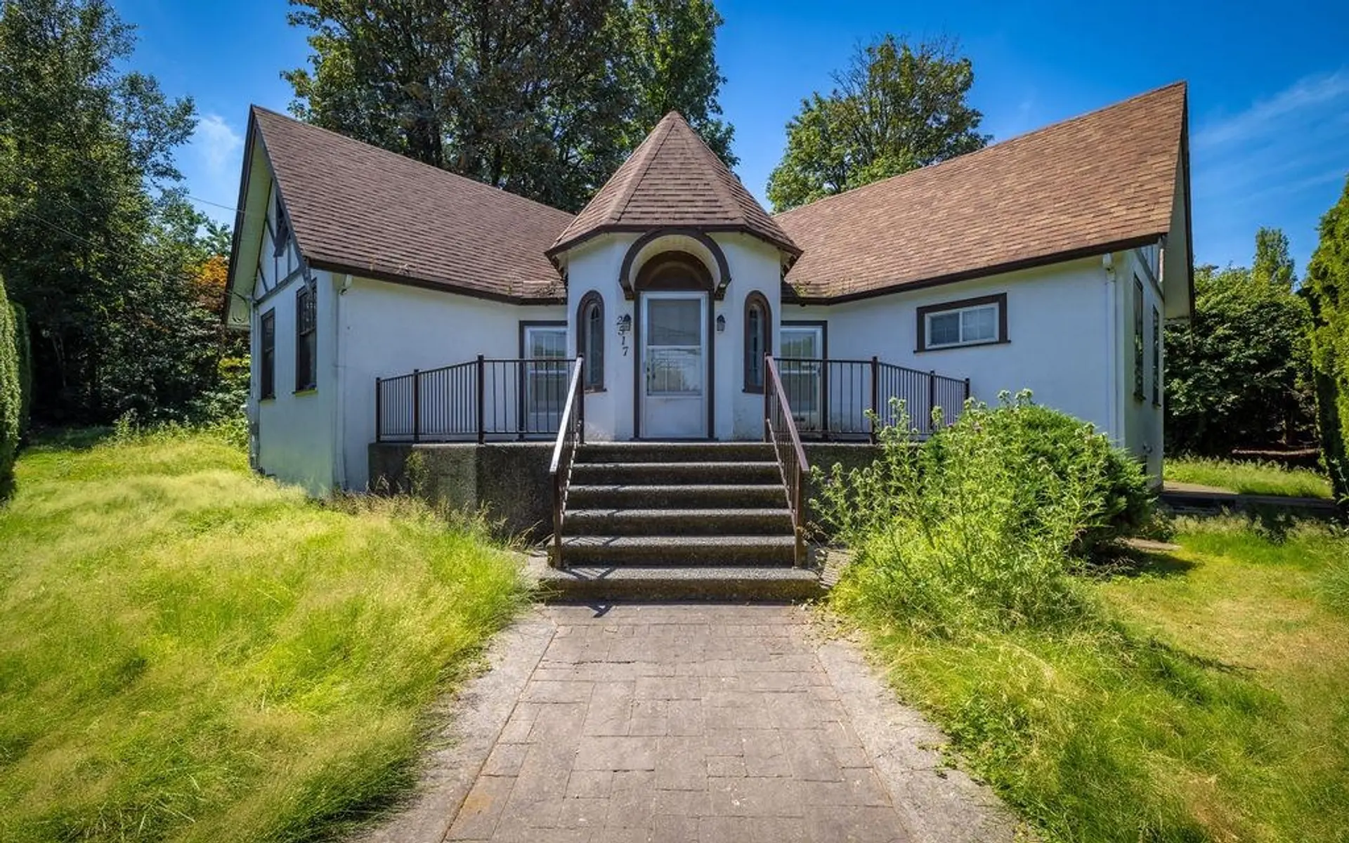 Property at 2517 E MONTVUE AVENUE, Abbotsford, BC